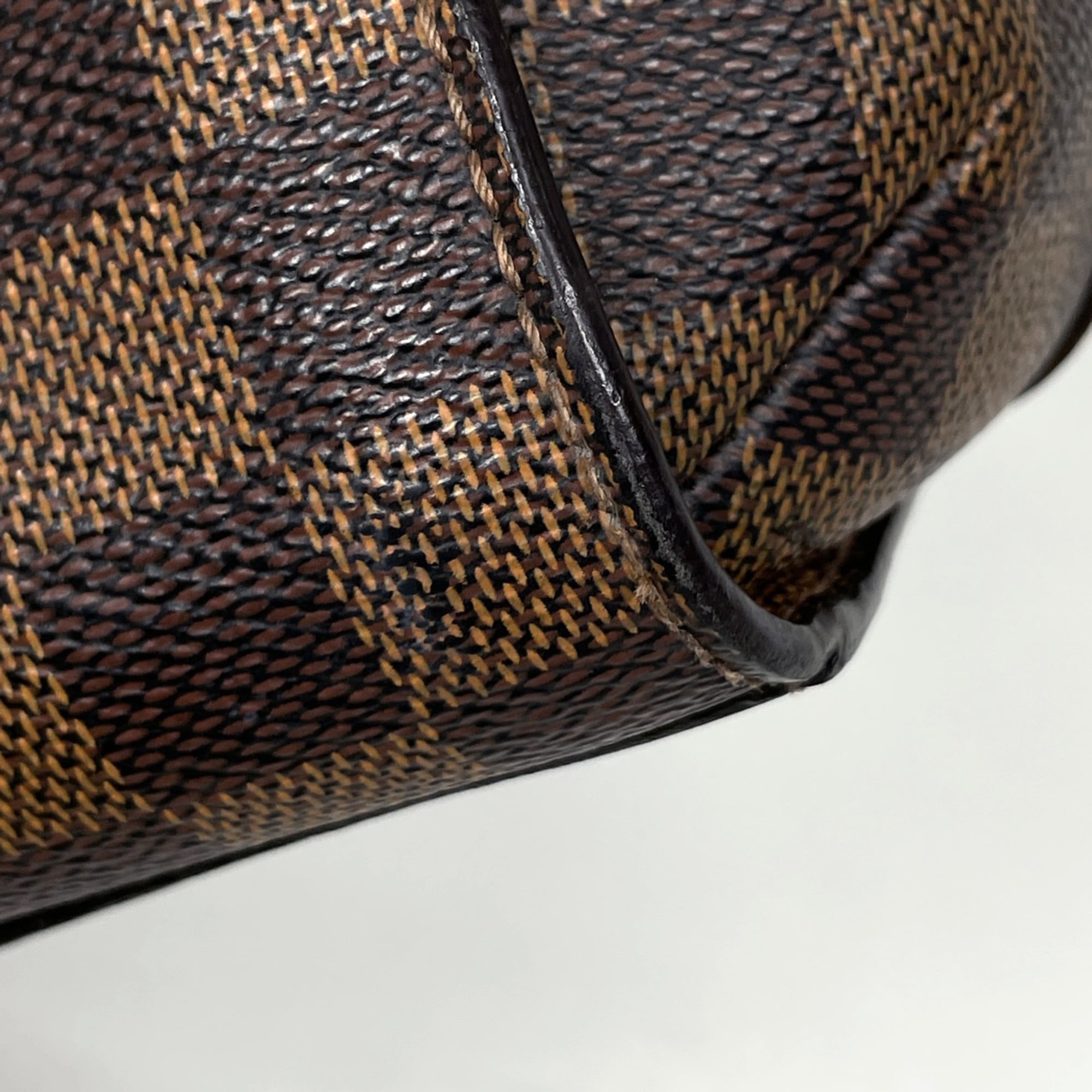Louis Vuitton Damier Brown Damier Canvas Handbag (Pre-Owned)