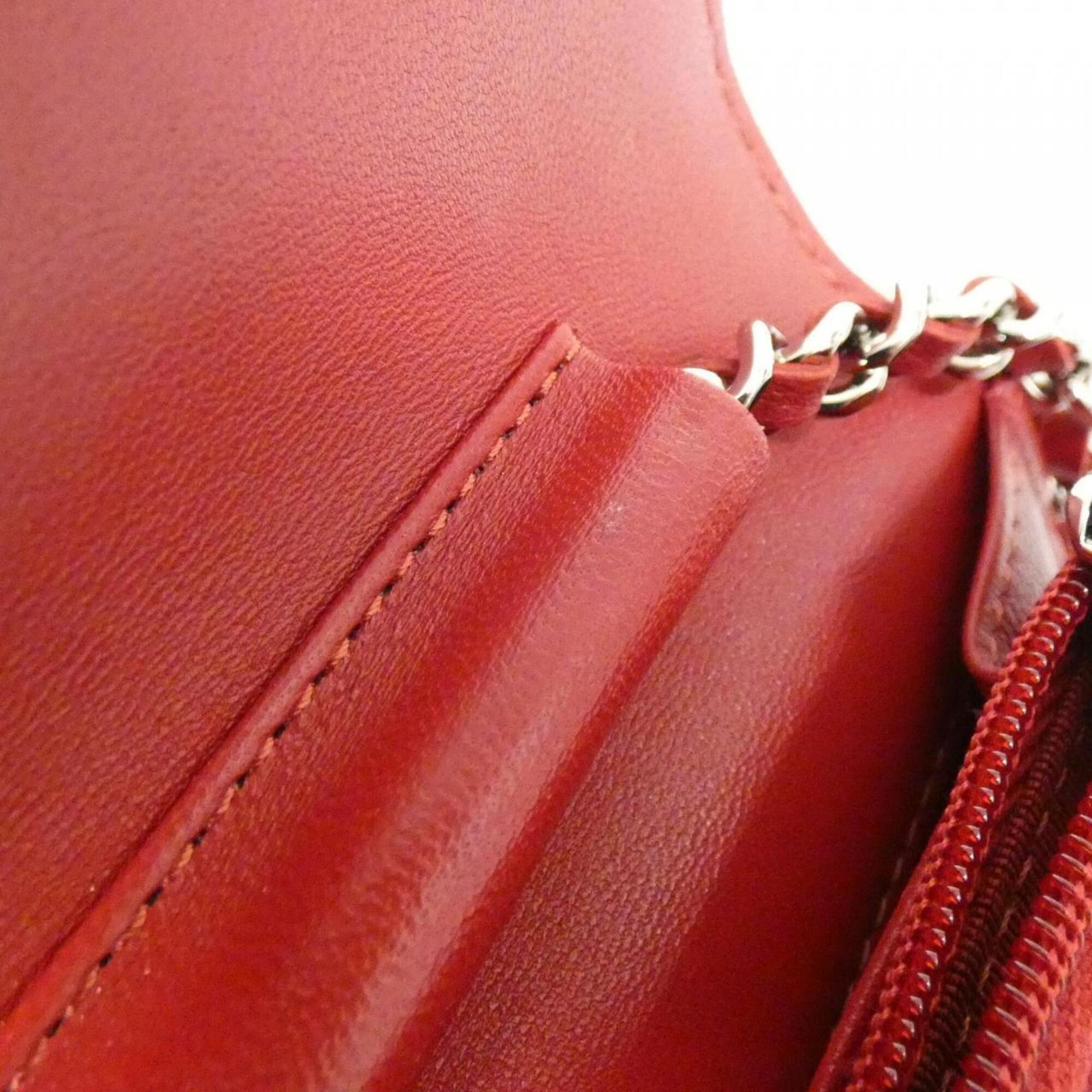 Chanel Red Color Leather Chain/Shoulder Wallet (Pre-Owned)