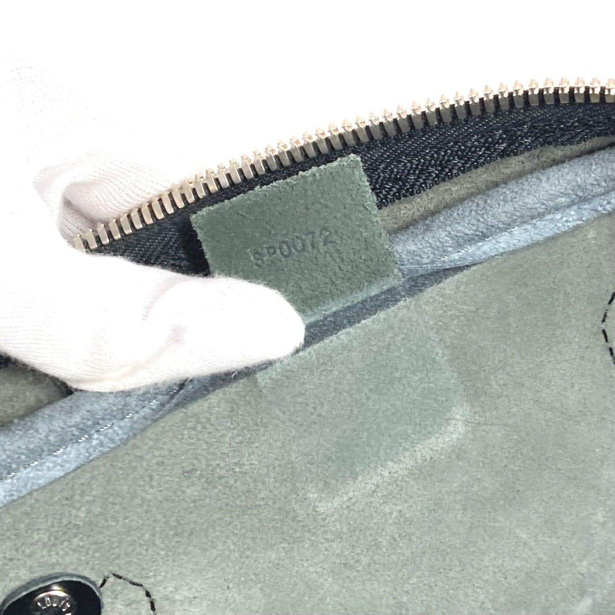 Louis Vuitton Taiga Ardoise Black Taiga Leather Boston Bag (Pre-Owned)