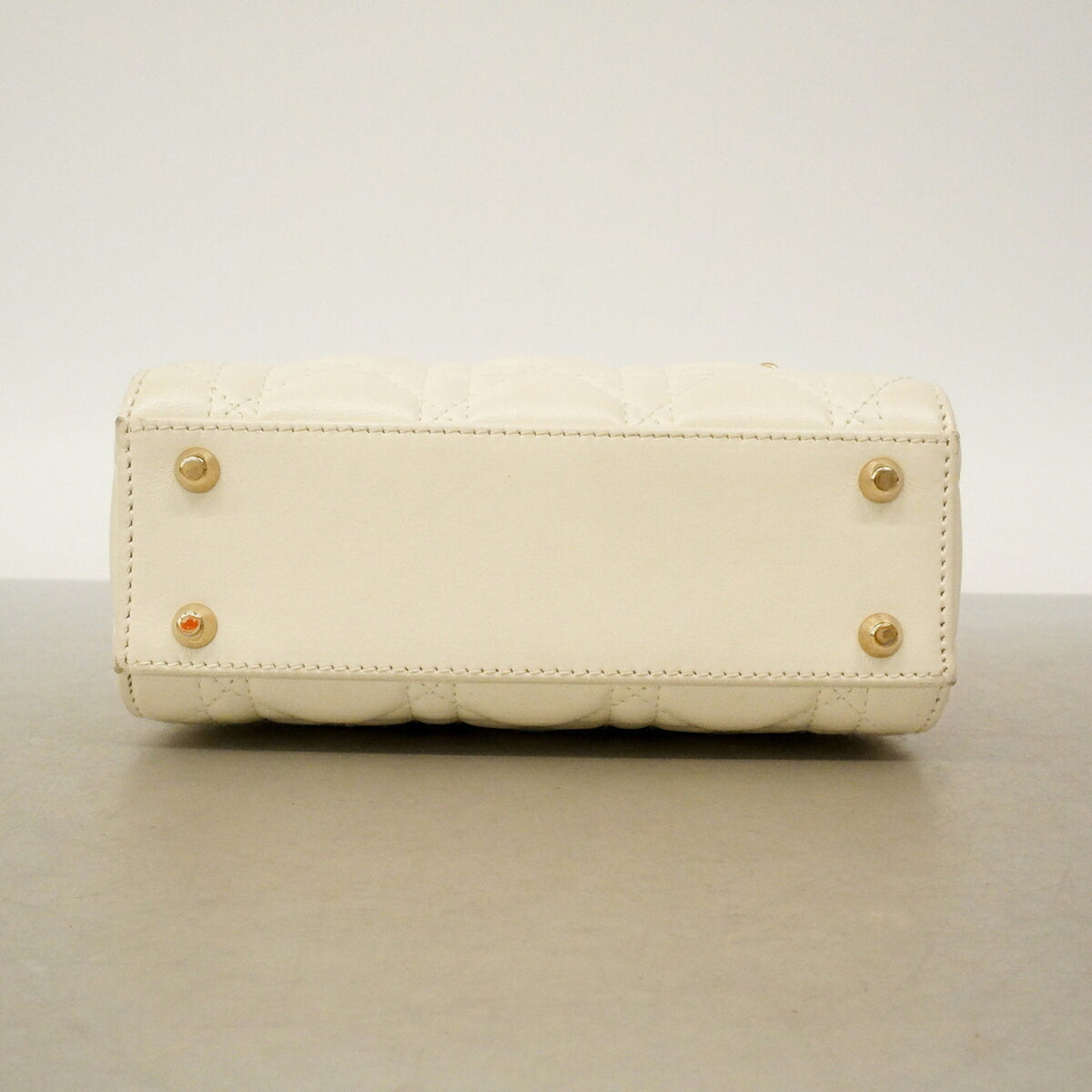 Christian Dior White Leather Handbag (Pre-Owned)