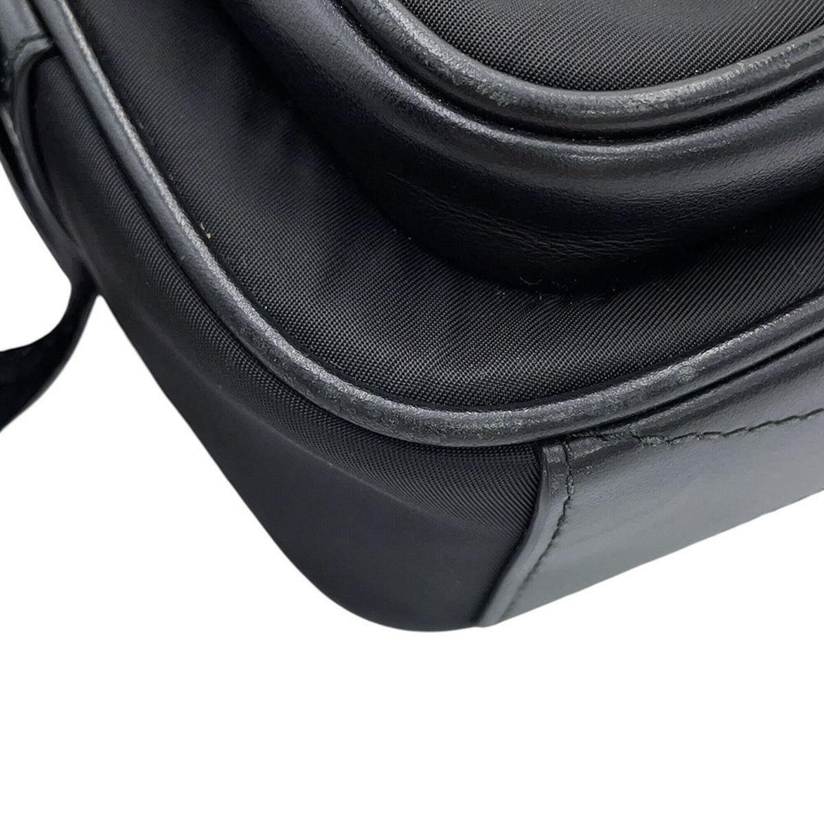 Burberry Black Nylon Shoulder Bag (Pre-Owned)