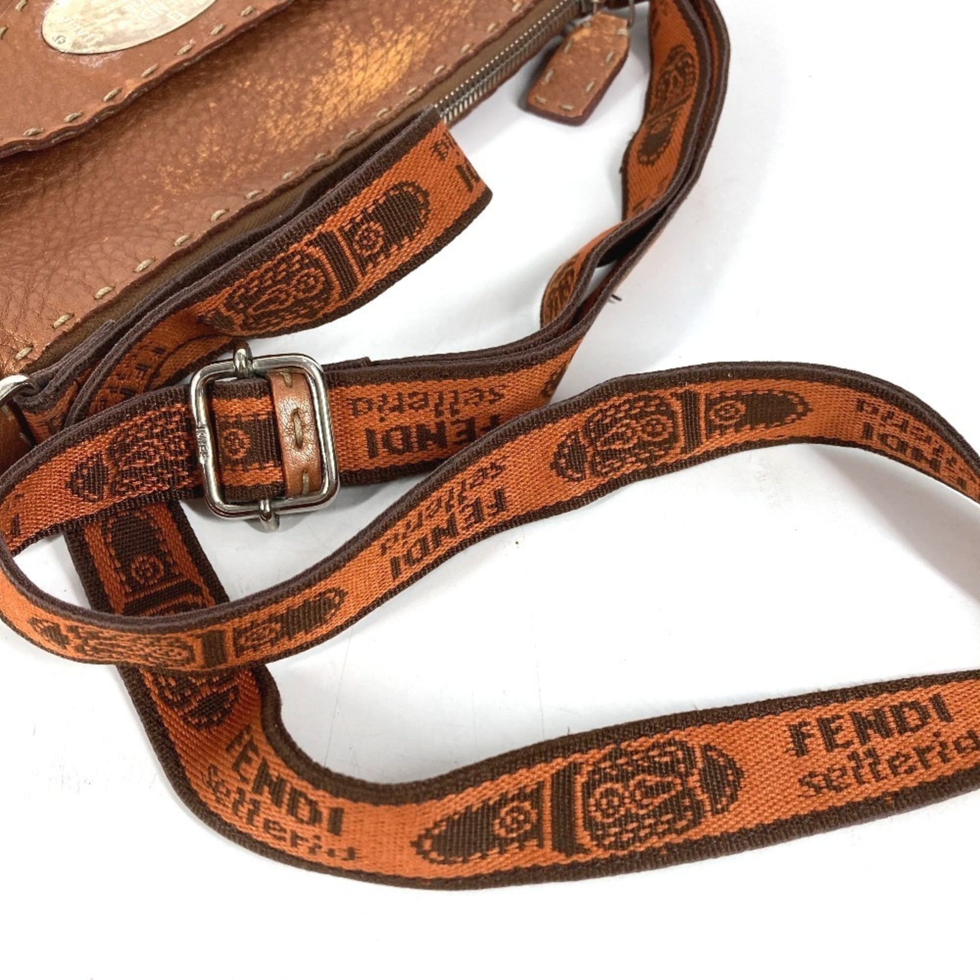 Fendi Selleria Brown Leather Pochette Shoulder Bag (Pre-Owned)