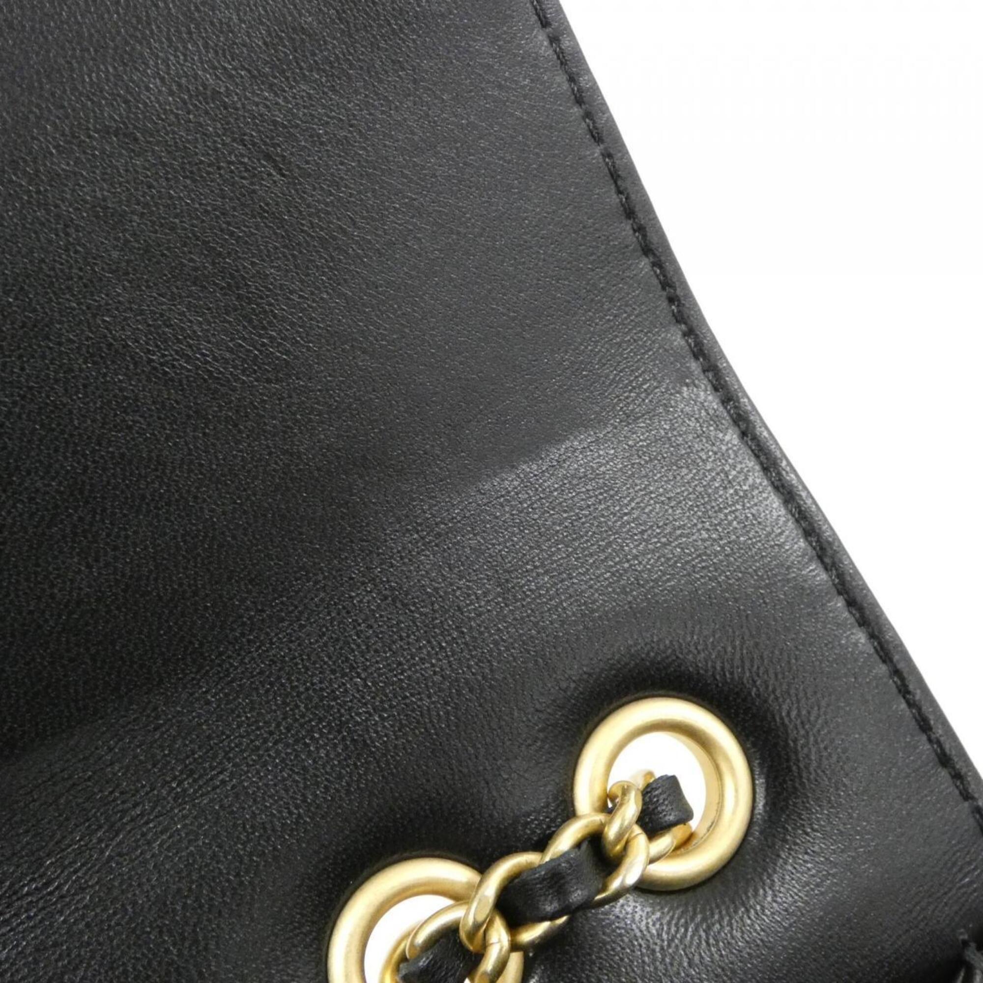Chanel Black Leather Shoulder Bag (Pre-Owned)