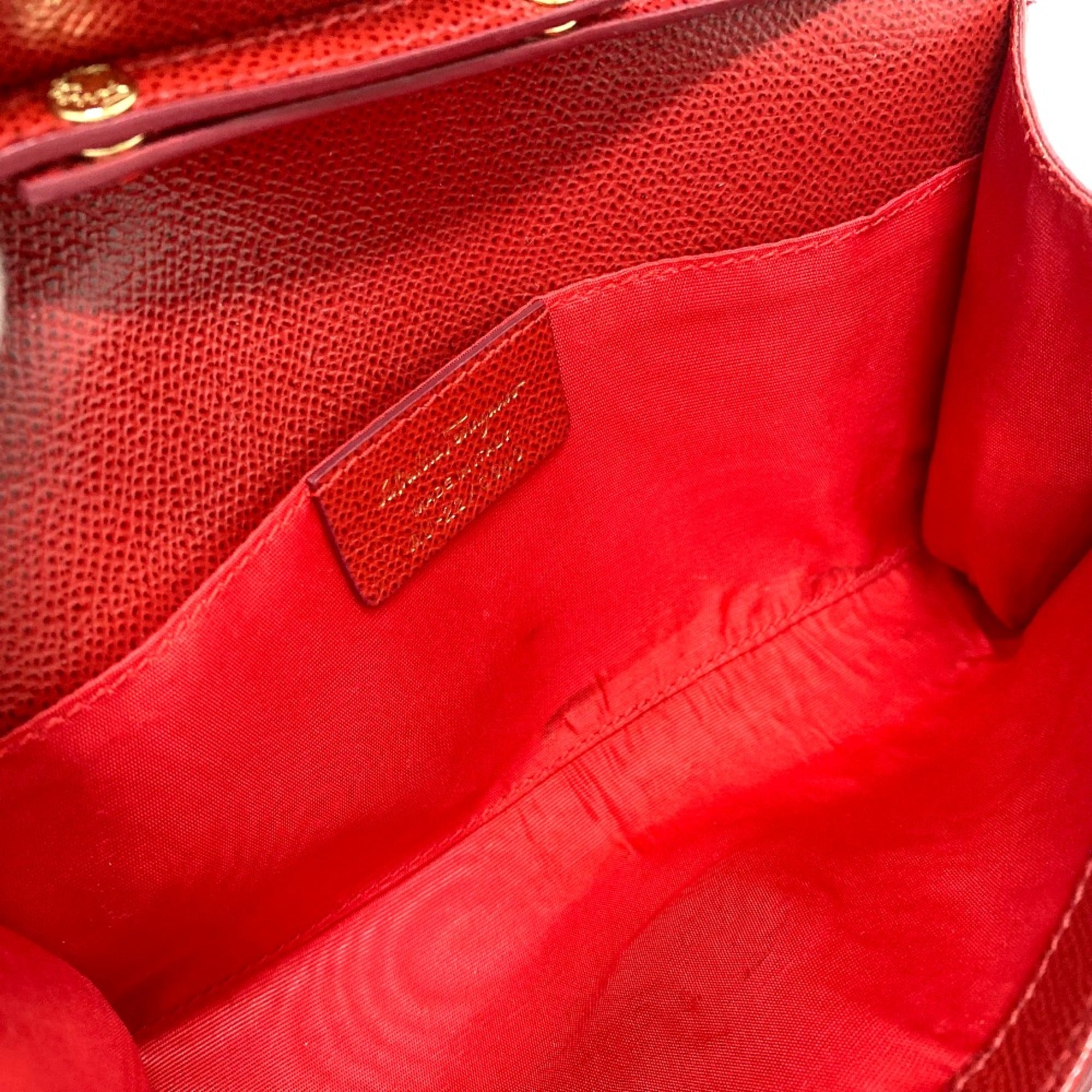 Salvatore Ferragamo Red Leather Shoulder Bag (Pre-Owned)