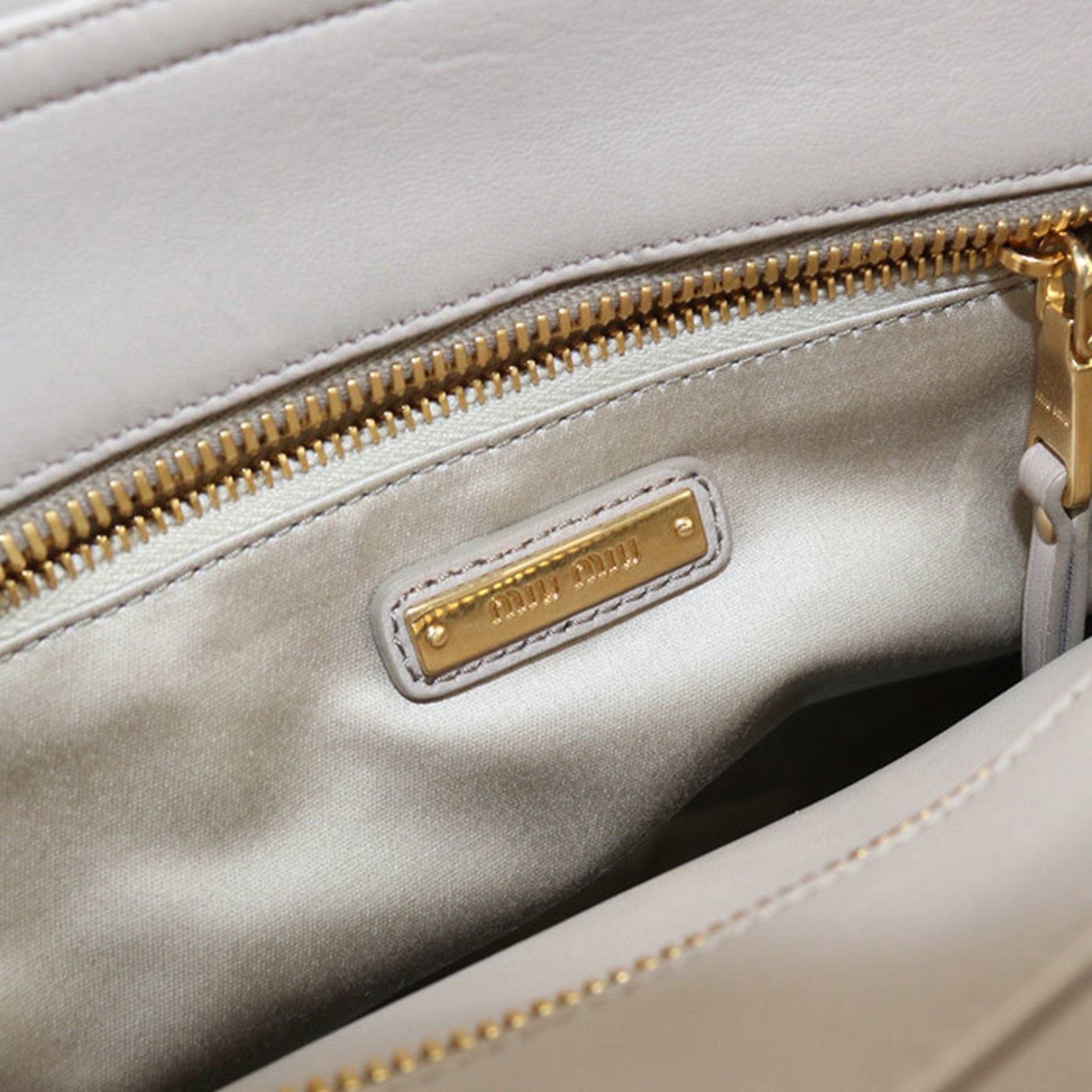 Miu Miu Gray Leather Tote Bag (Pre-Owned)
