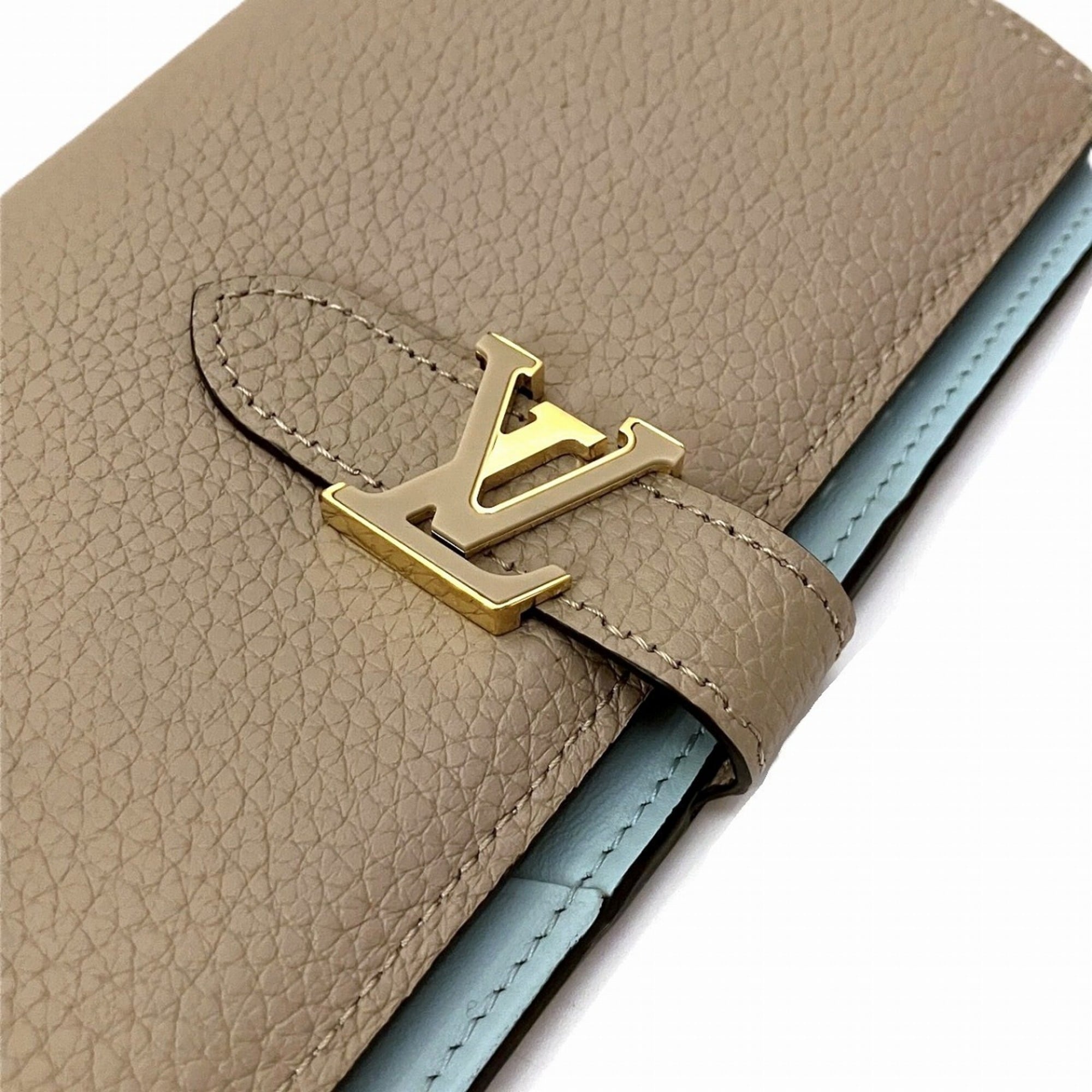 Louis Vuitton Taurillon Beige Leather Long Wallet (Bi-Fold) (Pre-Owned)