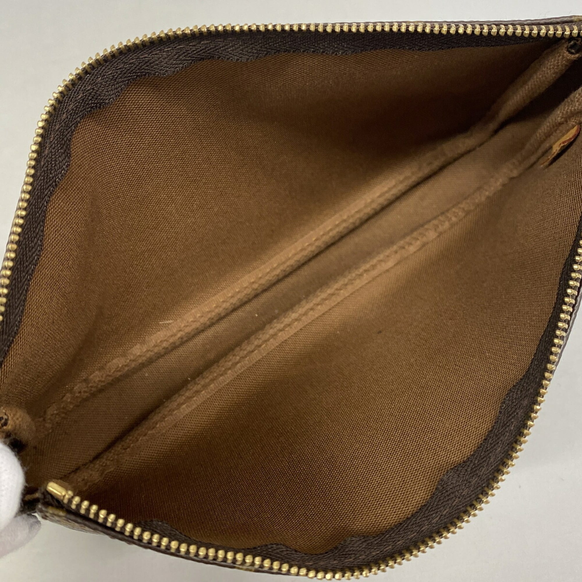 Louis Vuitton Brown Pouch (Pre-Owned)