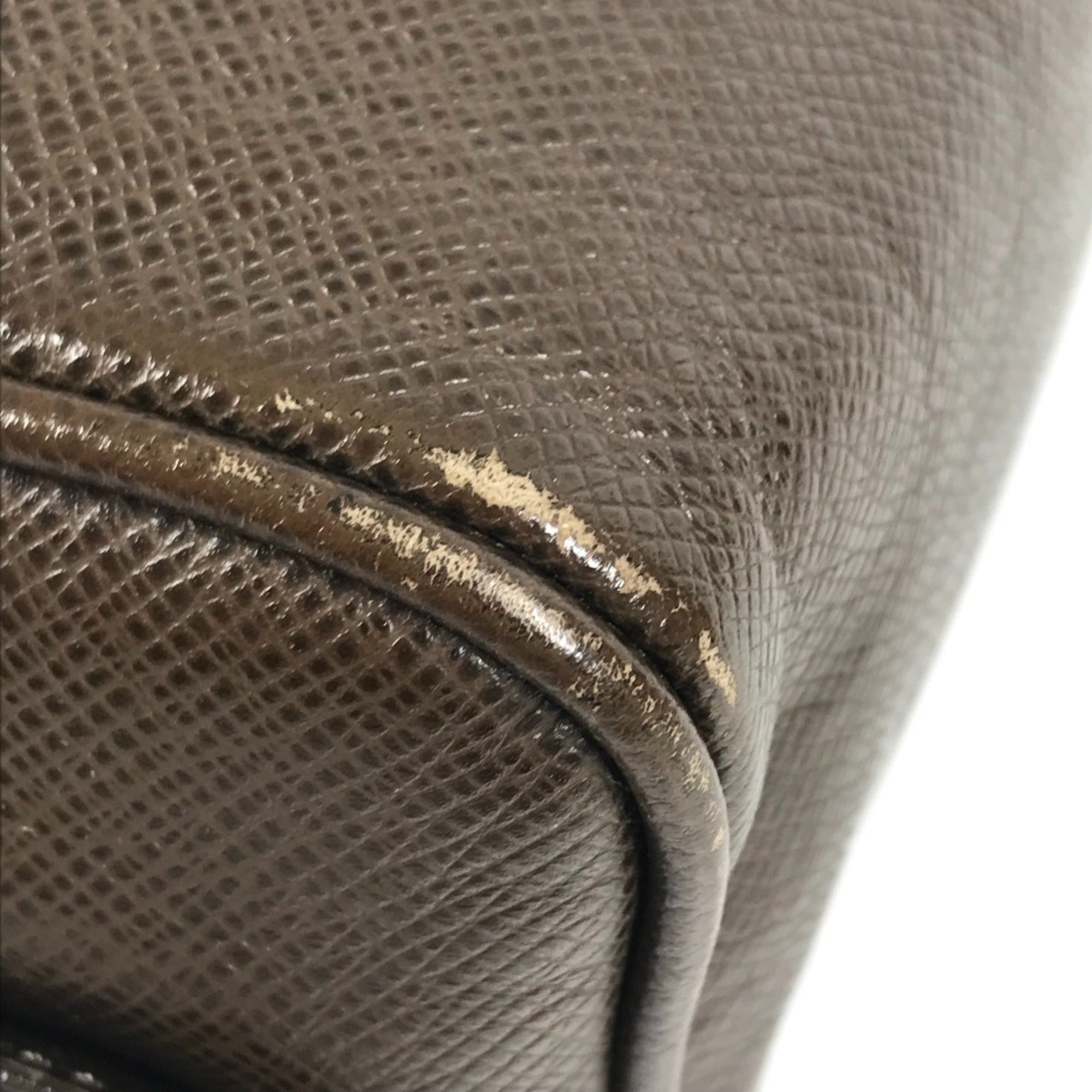 Louis Vuitton Brown Grizzly Taiga Leather Pouch (Pre-Owned)