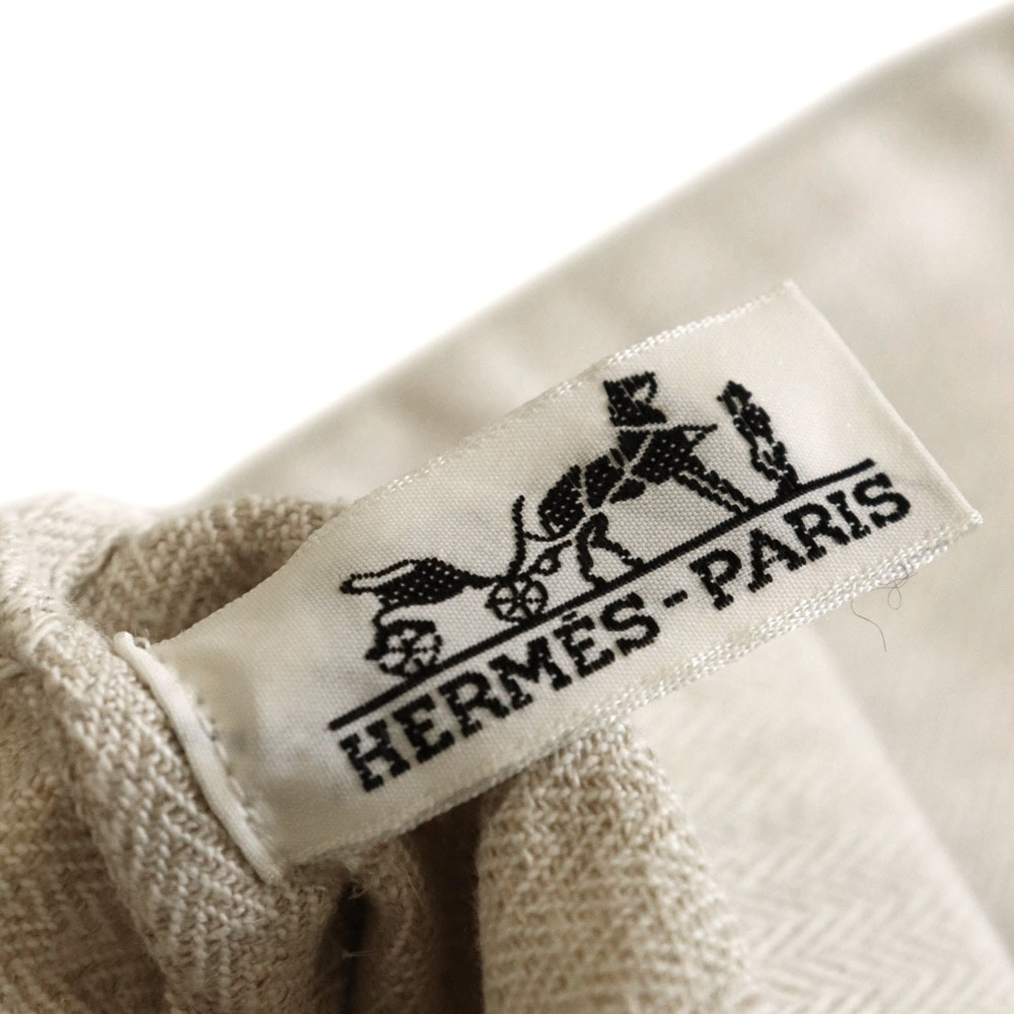 Hermes Ivory Toile H Pouch (Pre-Owned)