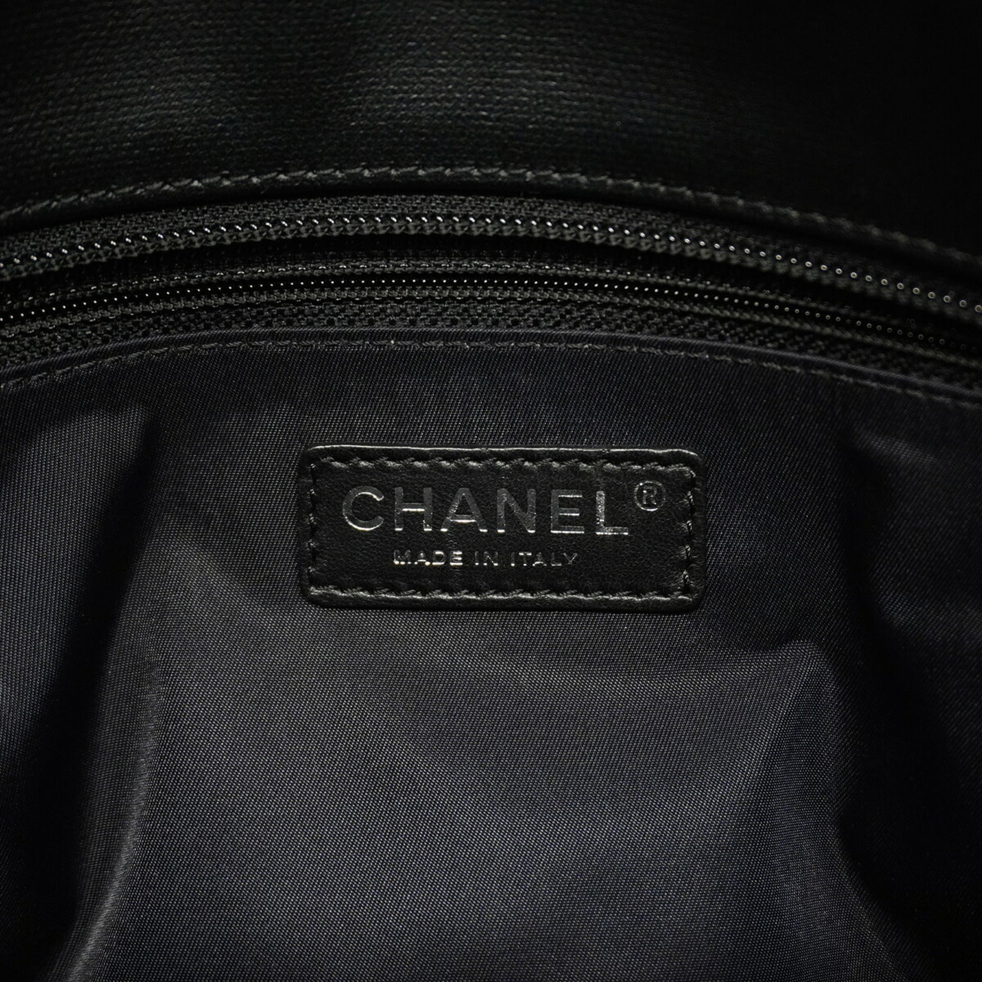 Chanel Black Canvas Tote Bag (Pre-Owned)