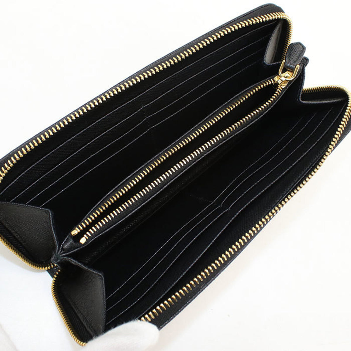 Prada Black Leather Long Wallet (Bi-Fold) (Pre-Owned)