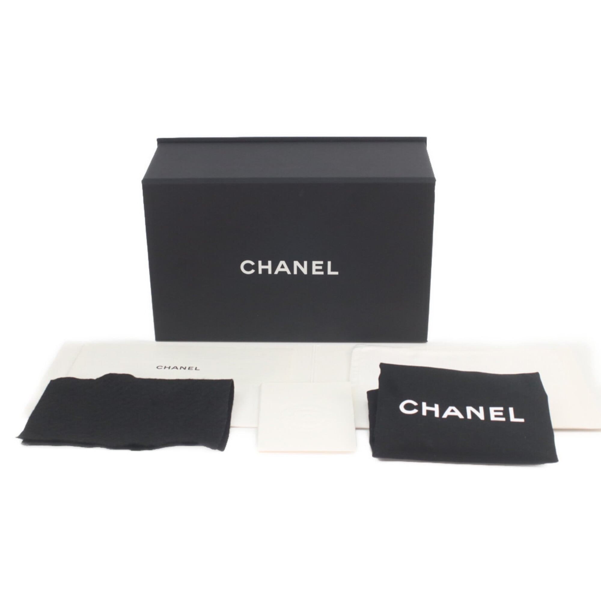 Chanel Black Leather Shoulder Bag (Pre-Owned)