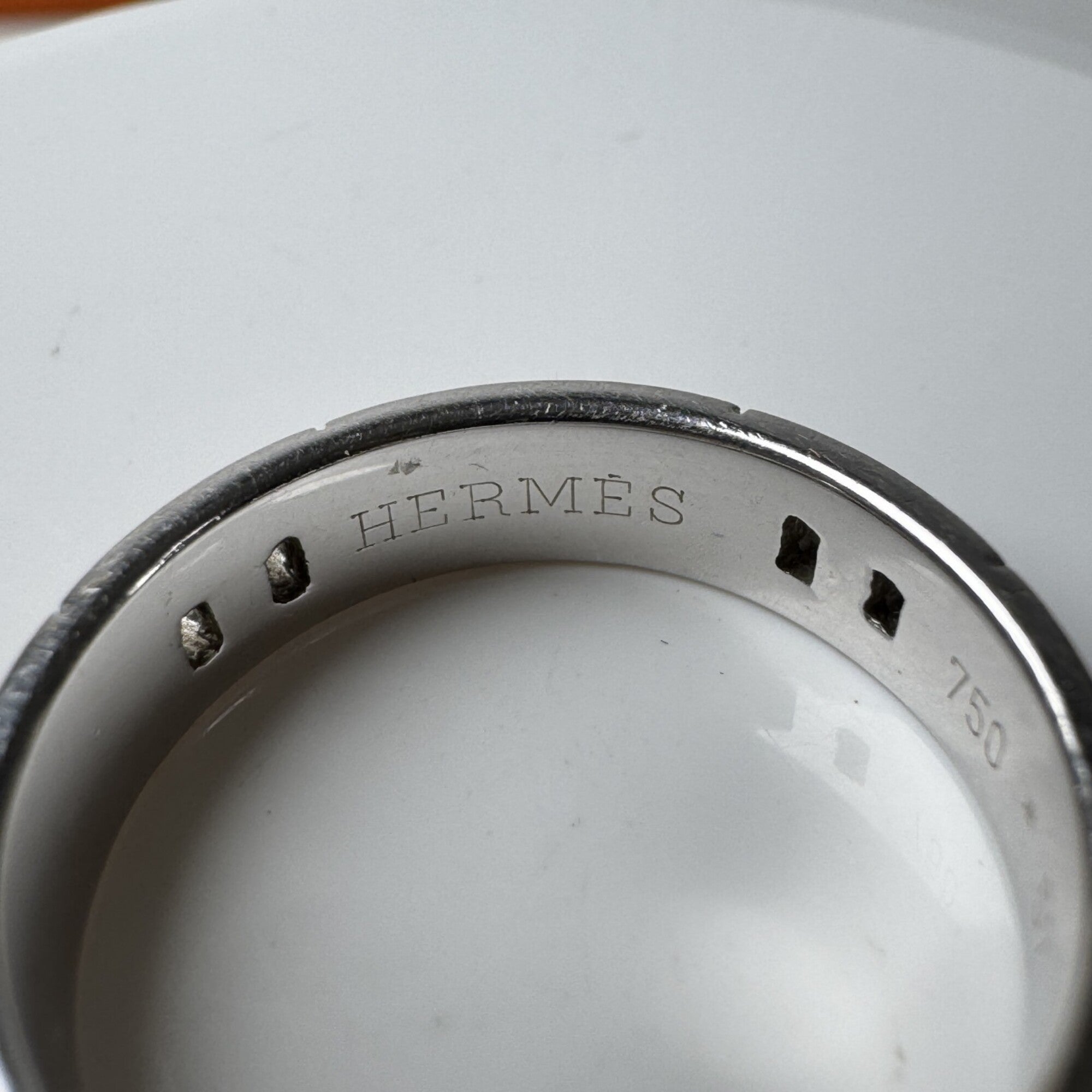 Hermes White Gold Band Ring (Pre-Owned)