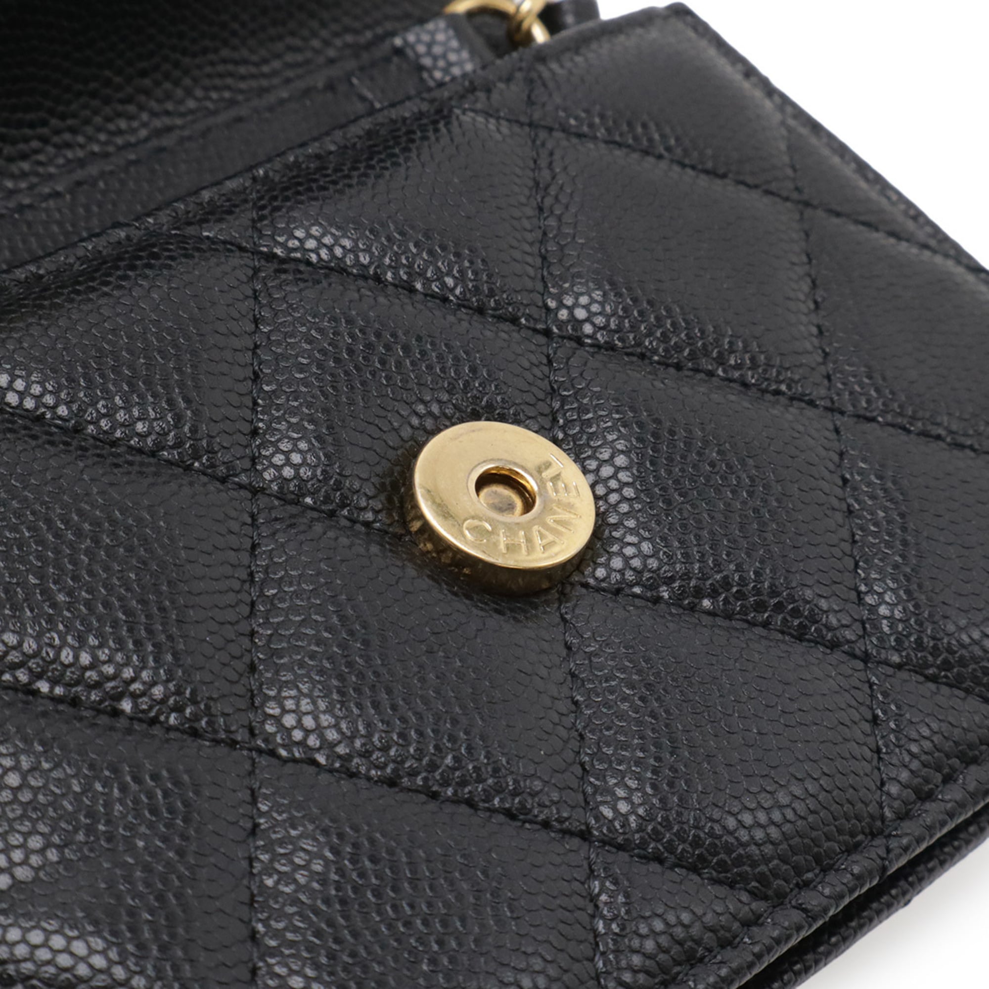 Chanel Matelasse Black Grained Calfskin Handbag (Pre-Owned)