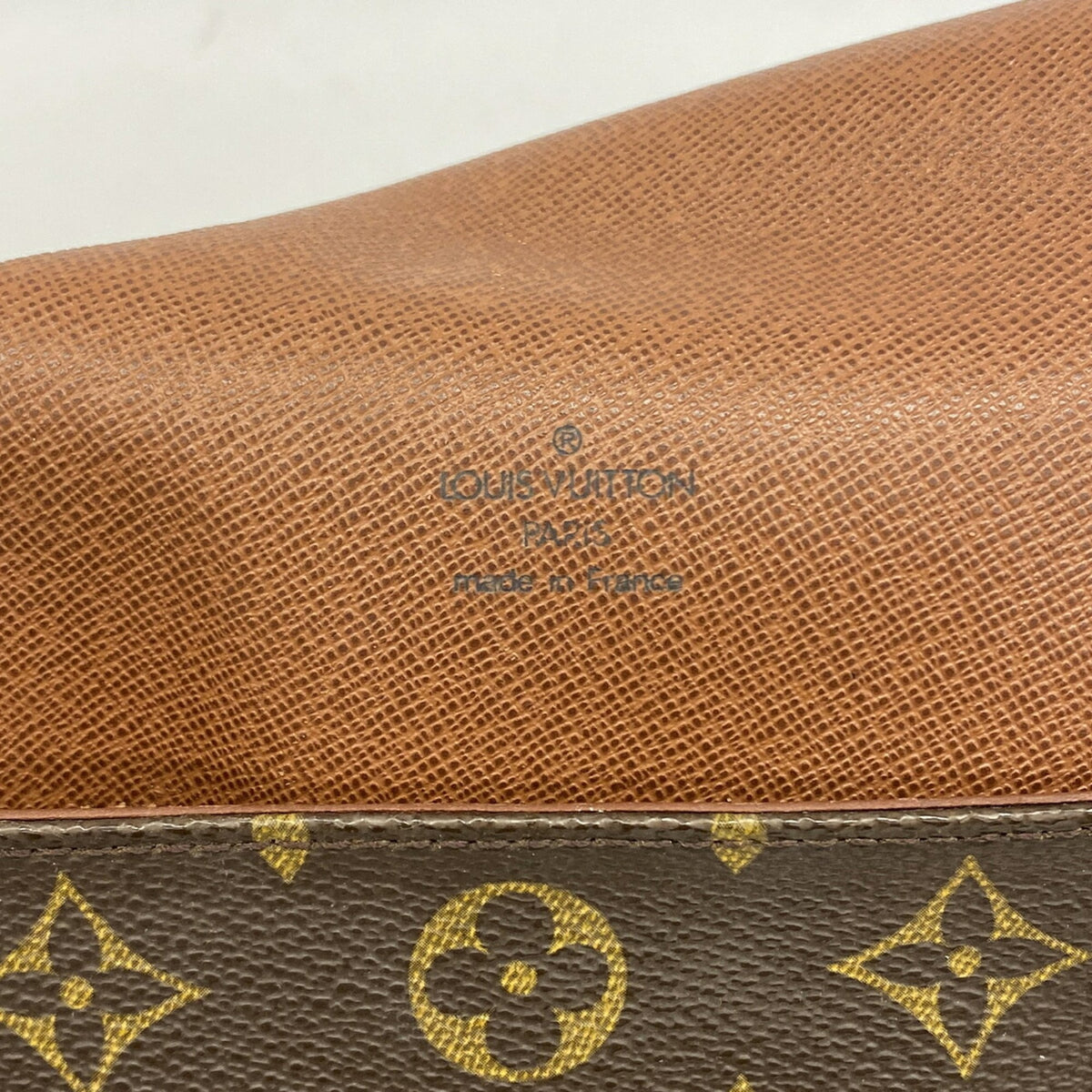 Louis Vuitton Brown Shoulder Bag (Pre-Owned)