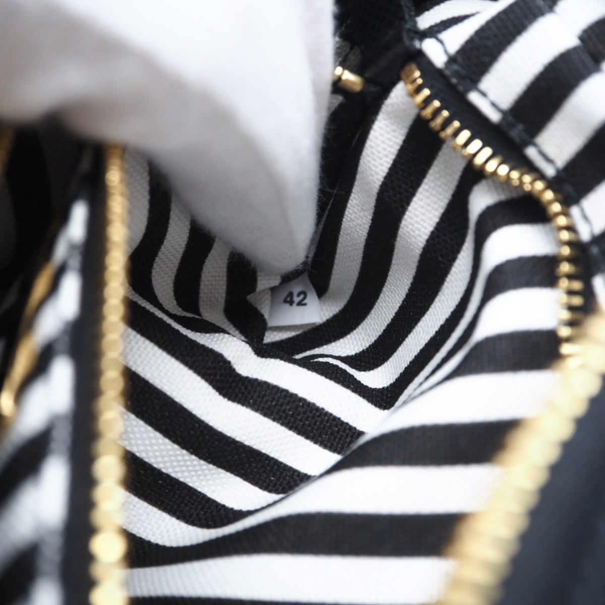 Prada Black Nero White Canvas Pouch (Pre-Owned)