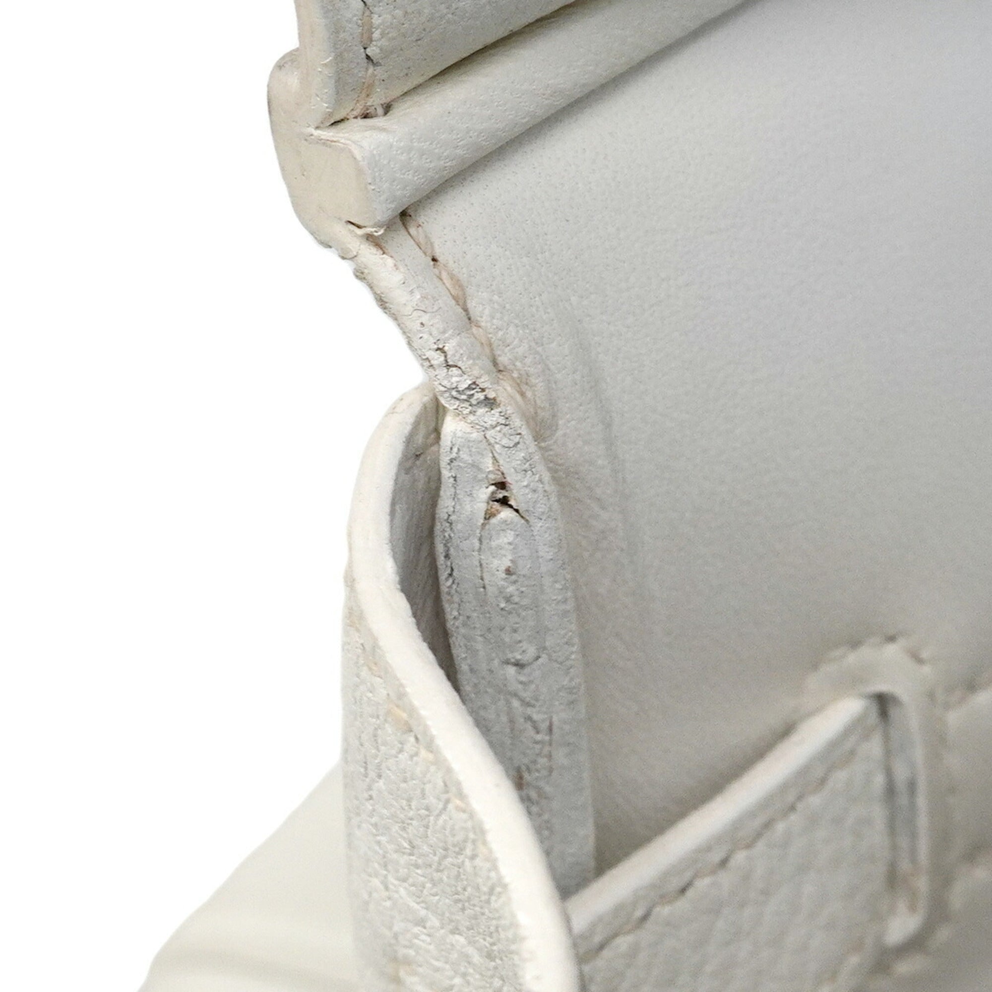 Hermes White Togo Leather Handbag (Pre-Owned)