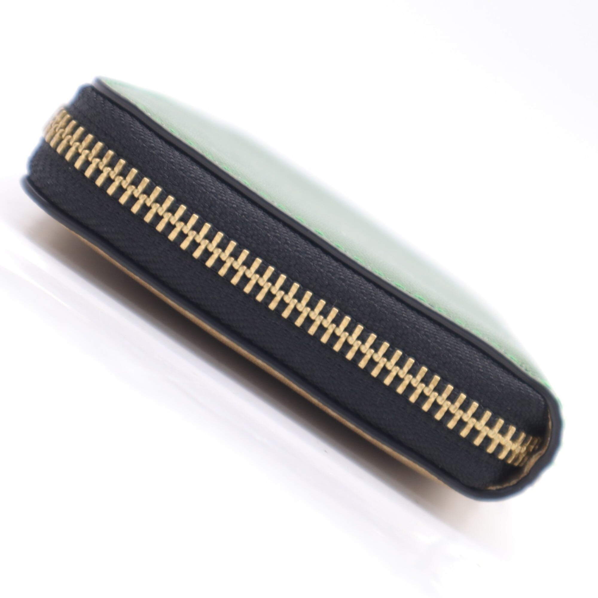 Marc Jacobs Beige Green White Leather Long Wallet (Bi-Fold) (Pre-Owned)