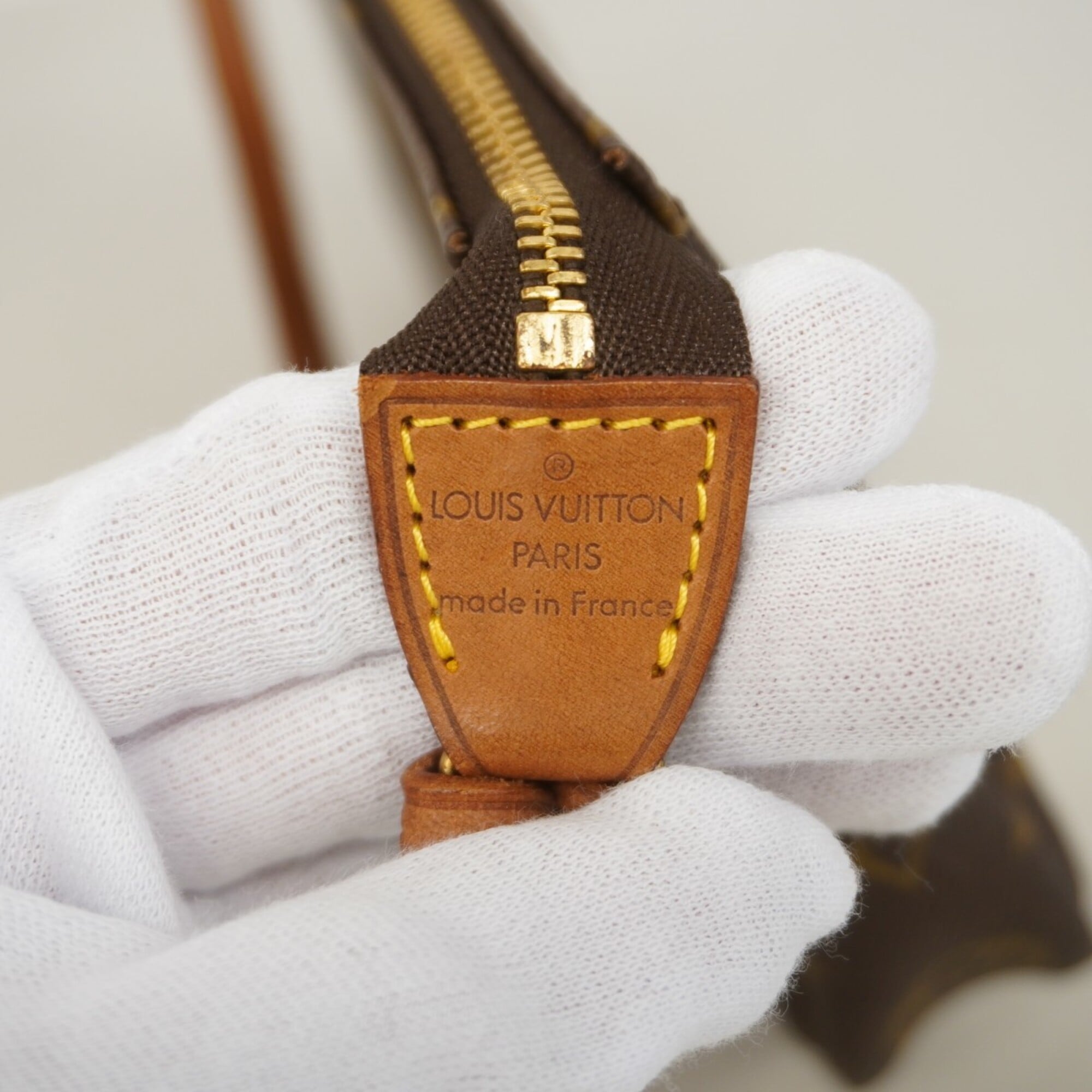 Louis Vuitton Brown Pouch (Pre-Owned)