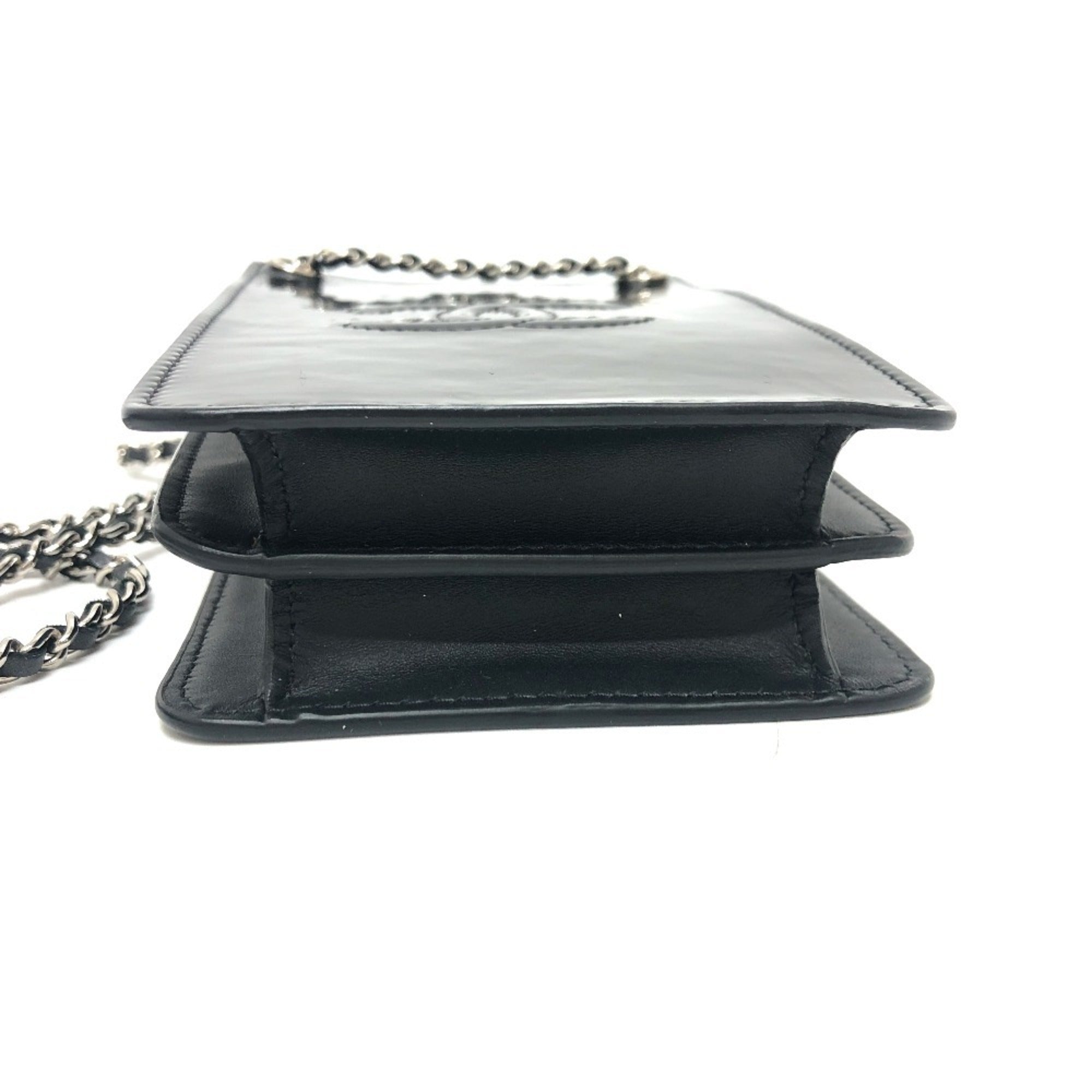 Chanel Black Pouch Shoulder Bag (Pre-Owned)