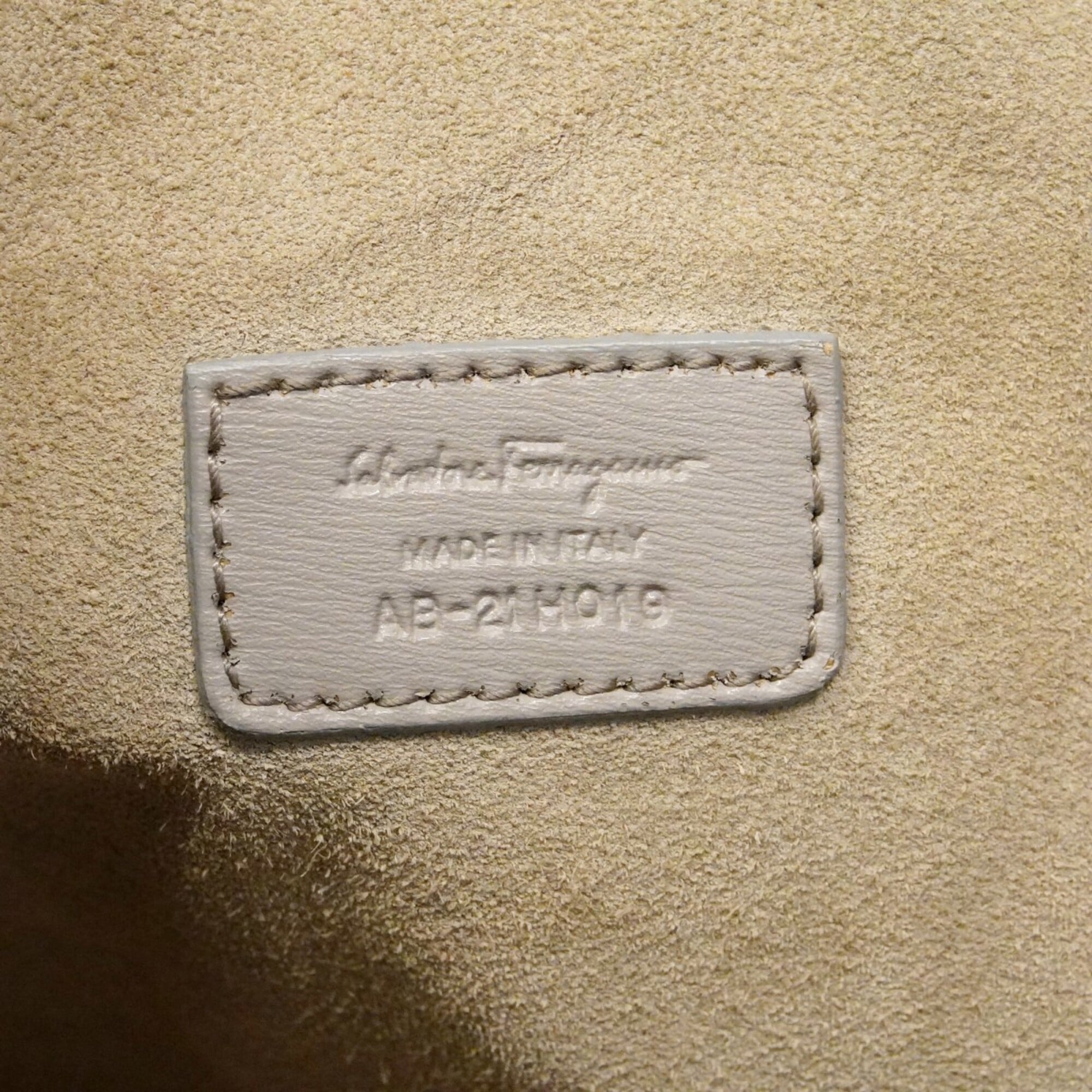 Salvatore Ferragamo Gray Leather Tote Bag (Pre-Owned)