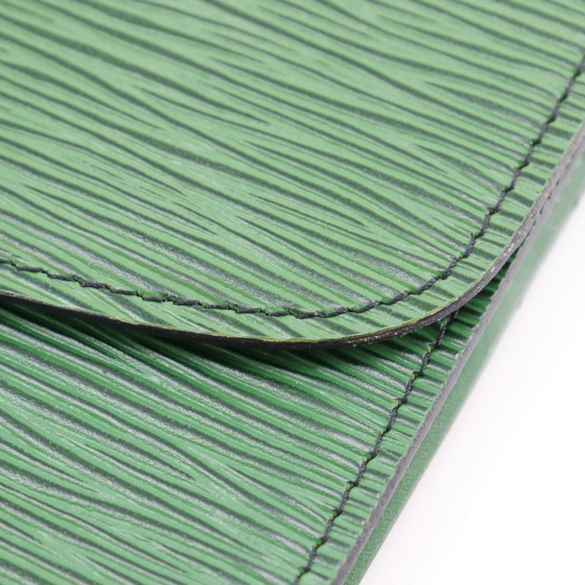 Louis Vuitton Borneo Green Green Epi Leather Clutch Bag (Pre-Owned)