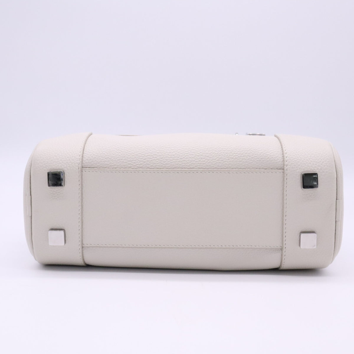 Loewe Amazona White Leather Handbag Shoulder Bag (Pre-Owned)