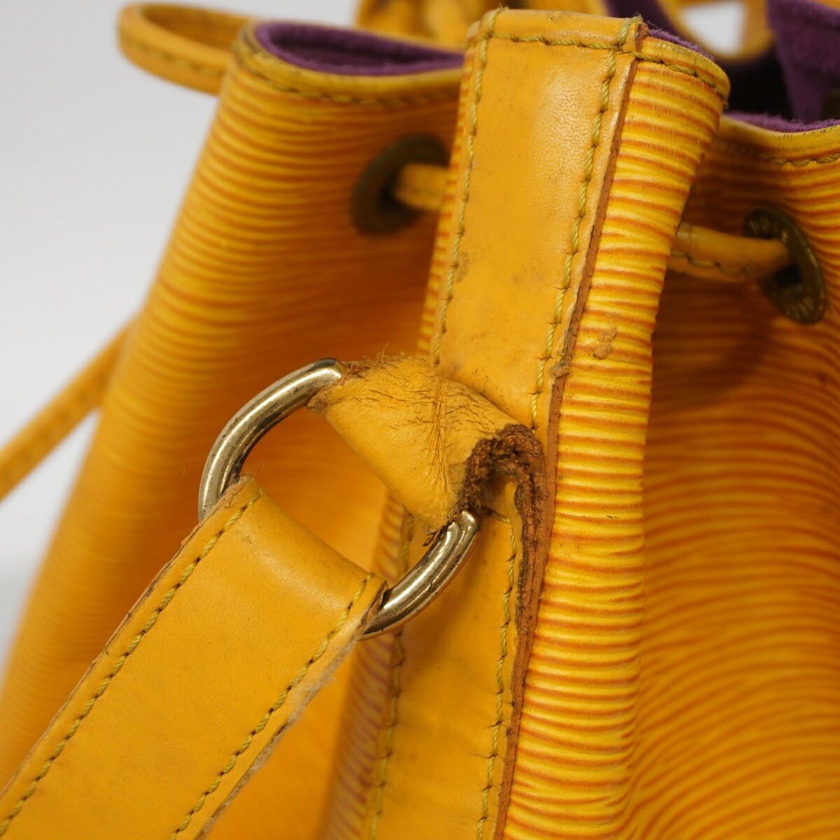 Louis Vuitton Jaune Shoulder Bag (Pre-Owned)