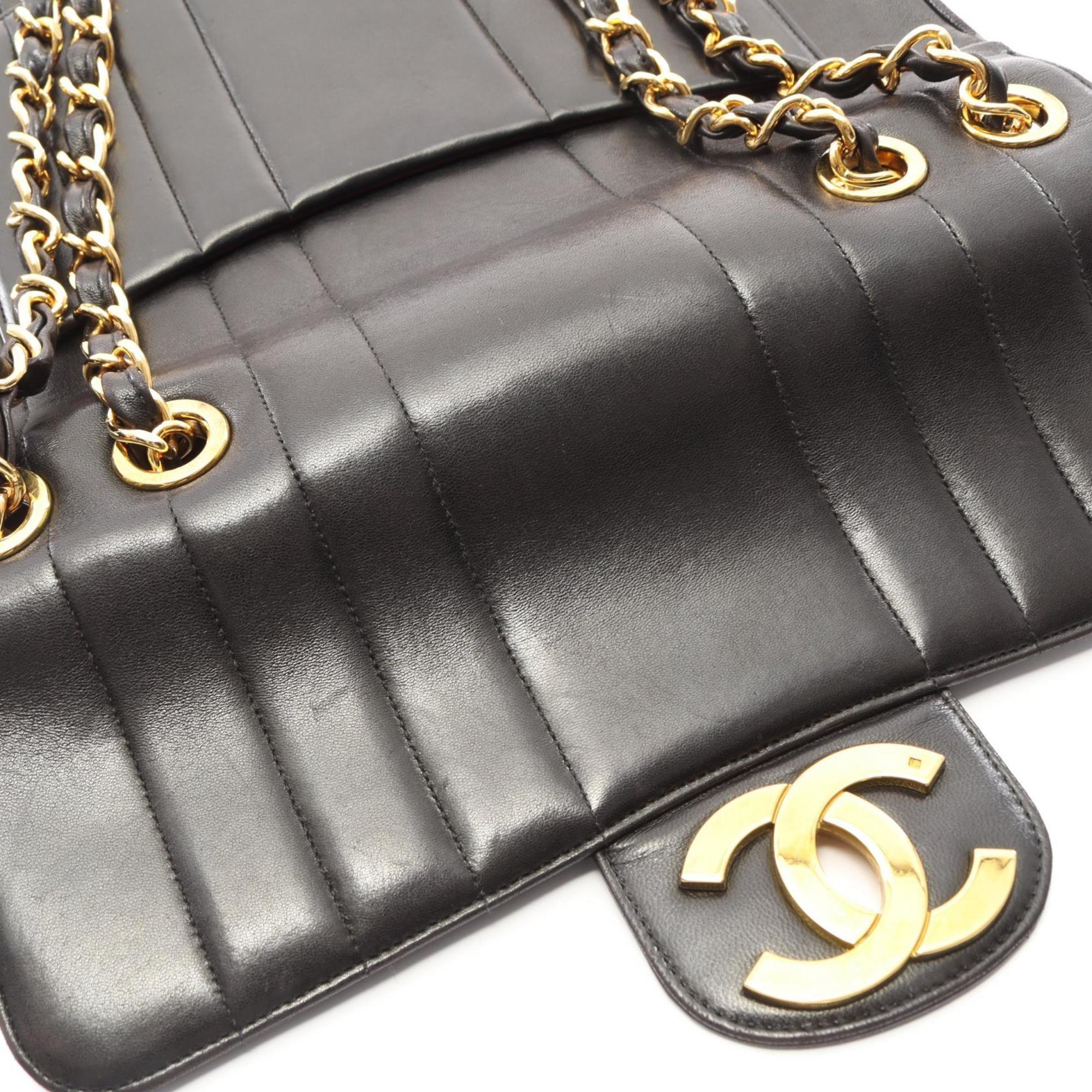 Chanel Black Leather Handbag Shoulder Bag (Pre-Owned)