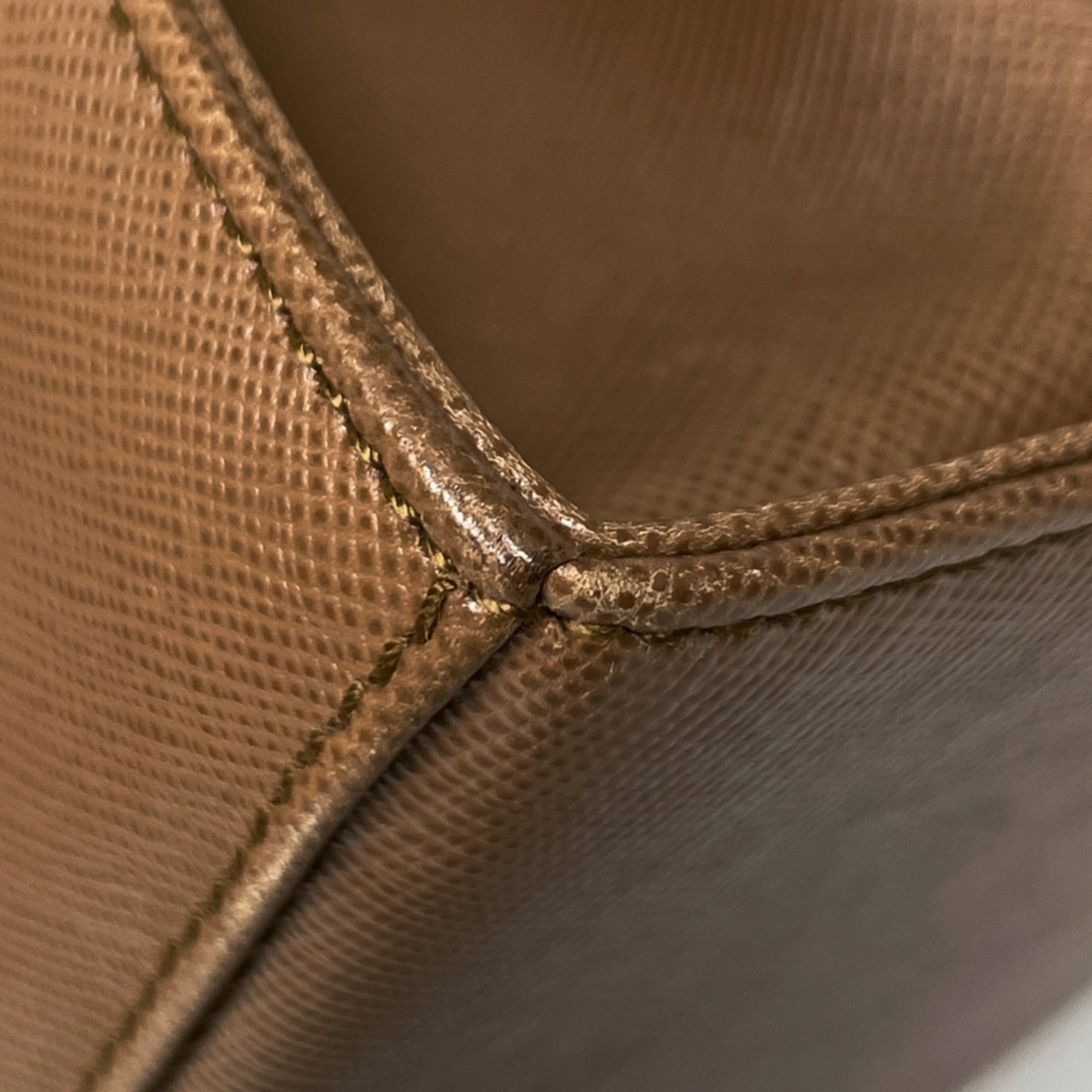 Salvatore Ferragamo Brown Leather Handbag (Pre-Owned)