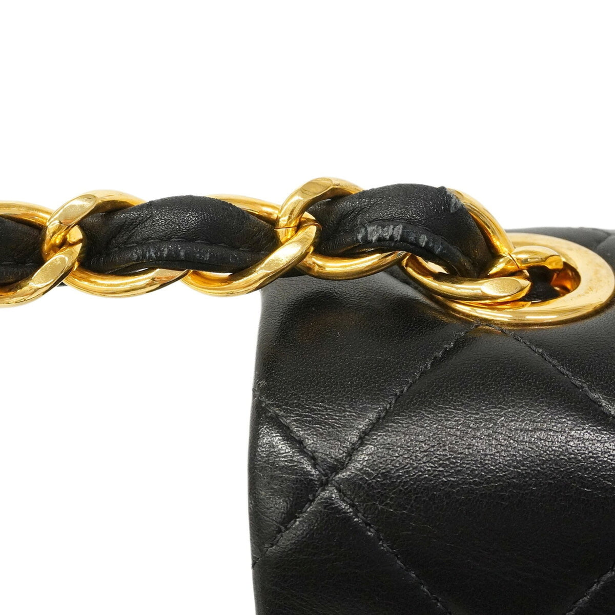 Chanel Black Leather Shoulder Bag (Pre-Owned)