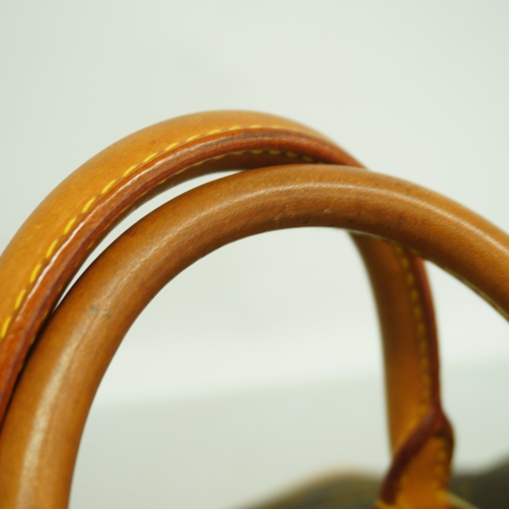 Louis Vuitton Brown Handbag (Pre-Owned)