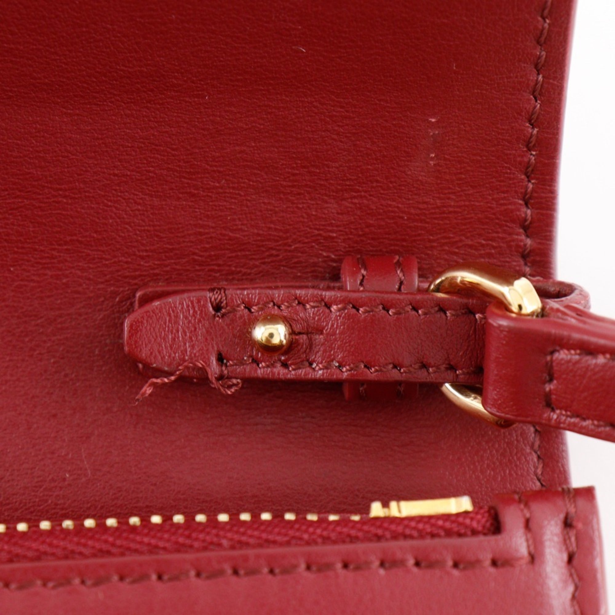 Burberry Red Color Leather Shoulder Bag (Pre-Owned)
