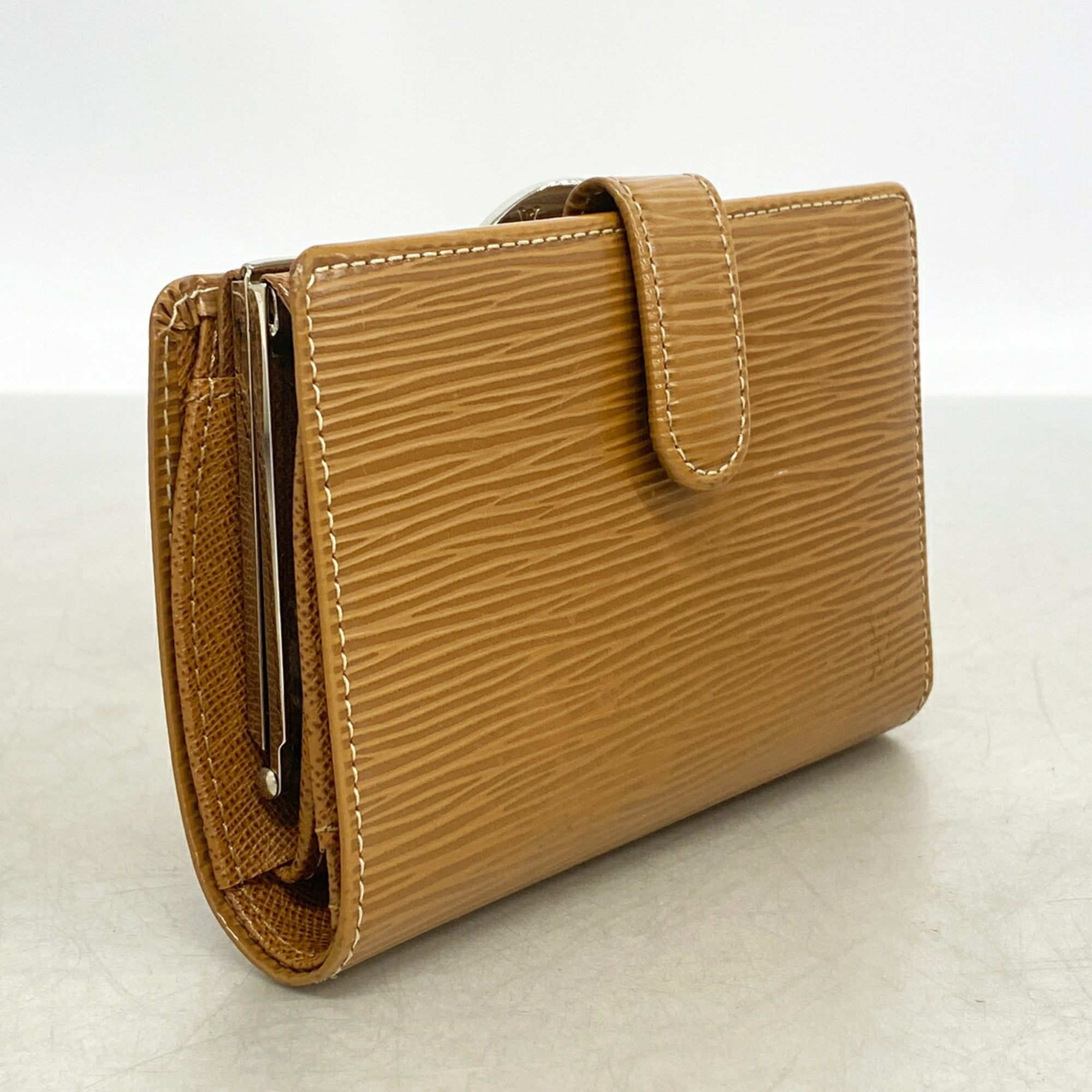 Louis Vuitton Cacao Wallet (Bi-Fold) (Pre-Owned)