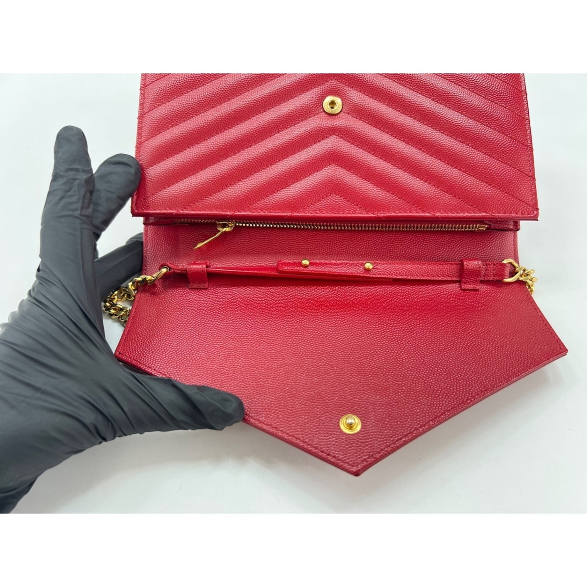 Yves Saint Laurent Cassandre Red Color Shoulder Bag (Pre-Owned)