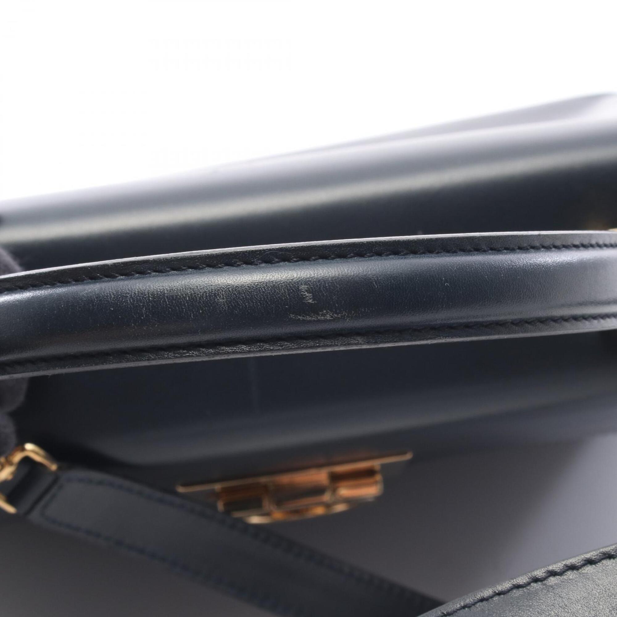 Salvatore Ferragamo Black Leather Handbag (Pre-Owned)