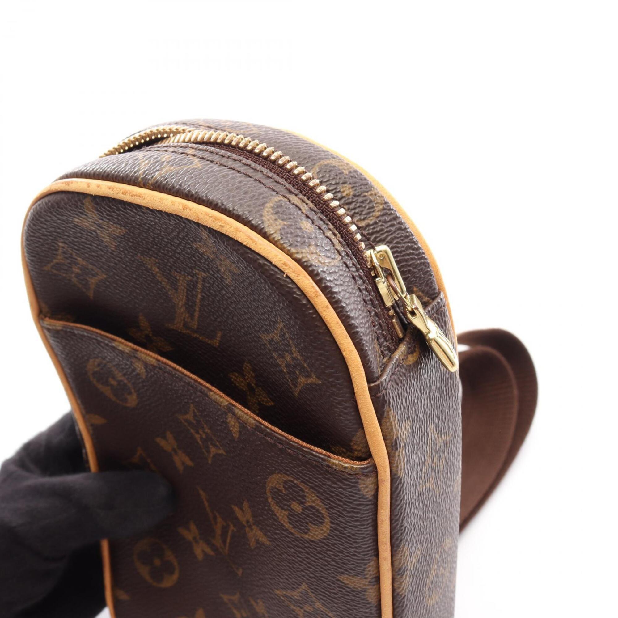 Louis Vuitton Brown Monogram Monogram Fanny Pack Sling Bag (Pre-Owned)