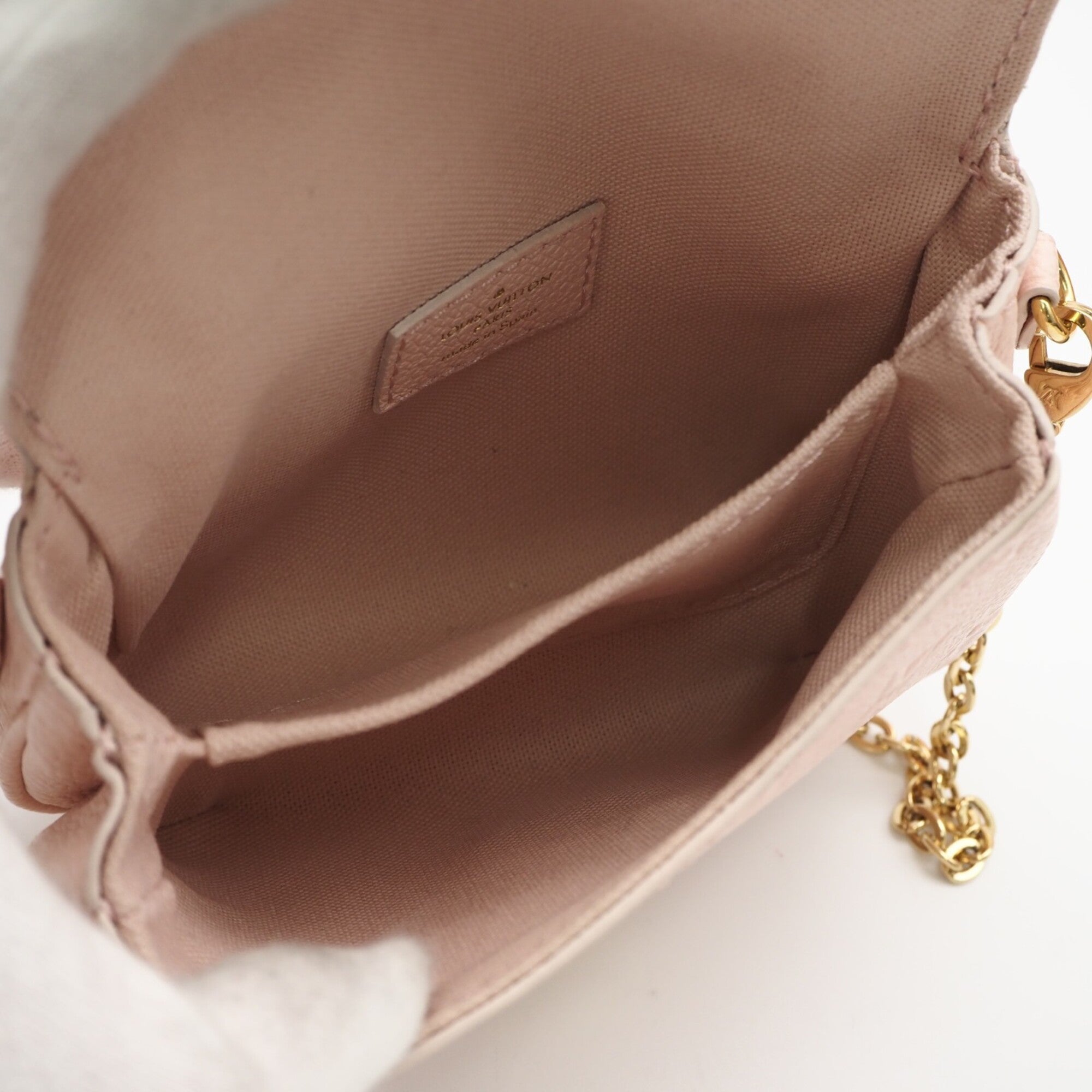 Louis Vuitton Pink Leather Shoulder Bag (Pre-Owned)