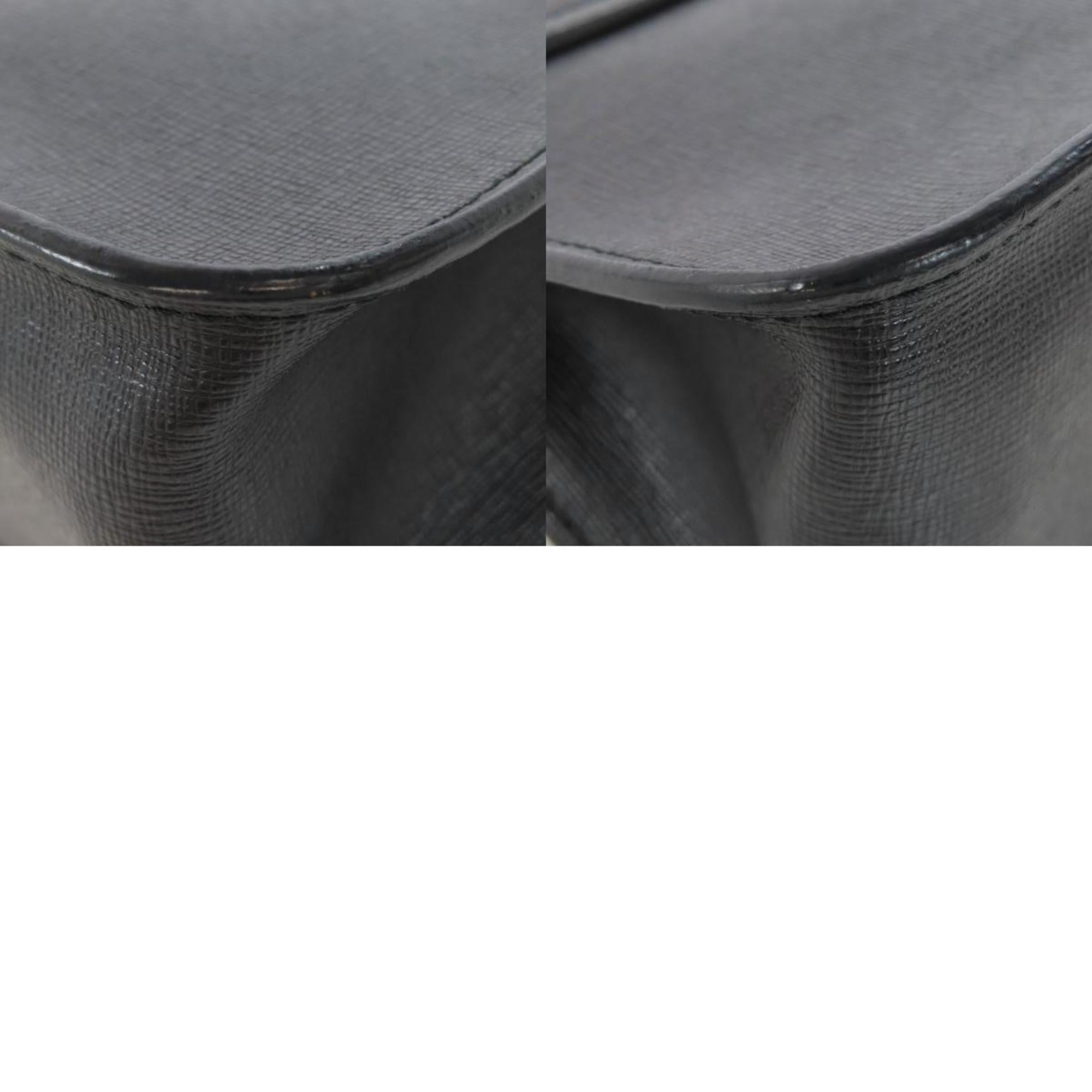 Furla Black Leather Shoulder Bag (Pre-Owned)