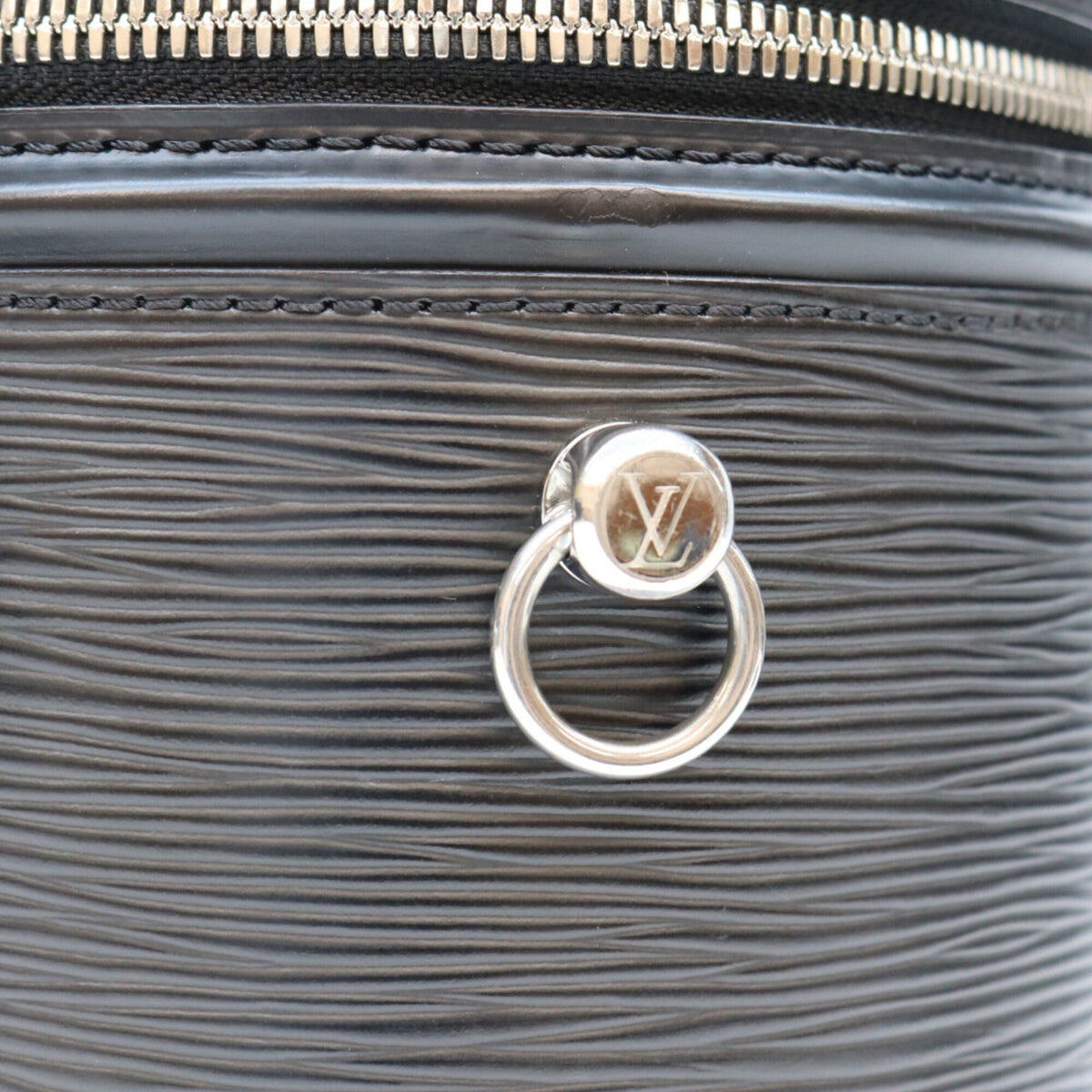 Louis Vuitton Black Epi Leather Shoulder Bag (Pre-Owned)