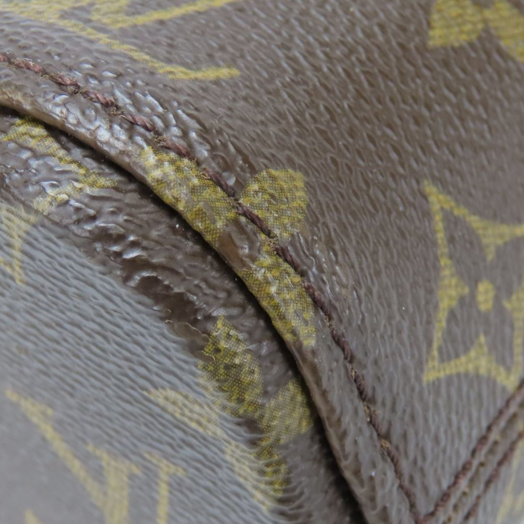 Louis Vuitton Brown Monogram Leather Handbag (Pre-Owned)