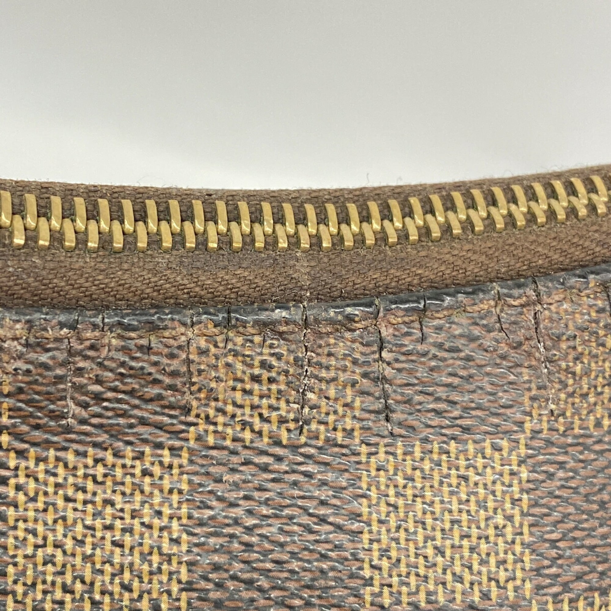 Louis Vuitton Ebene Shoulder Bag (Pre-Owned)
