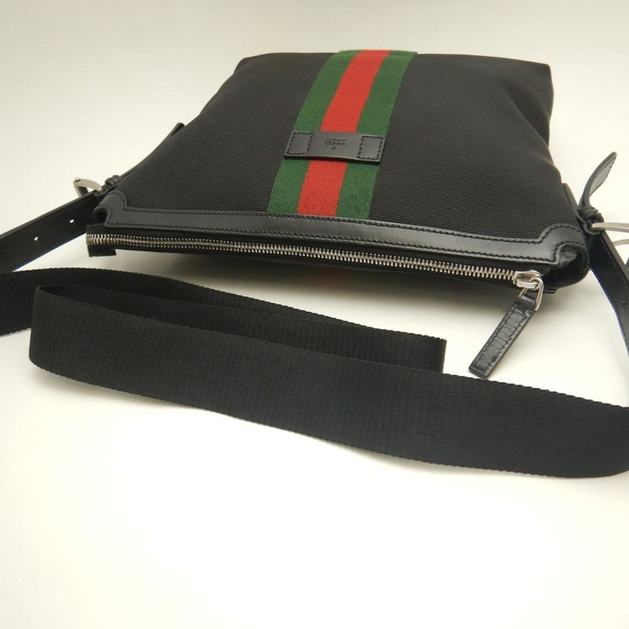 Gucci Black Canvas Leather Shoulder Bag (Pre-Owned)