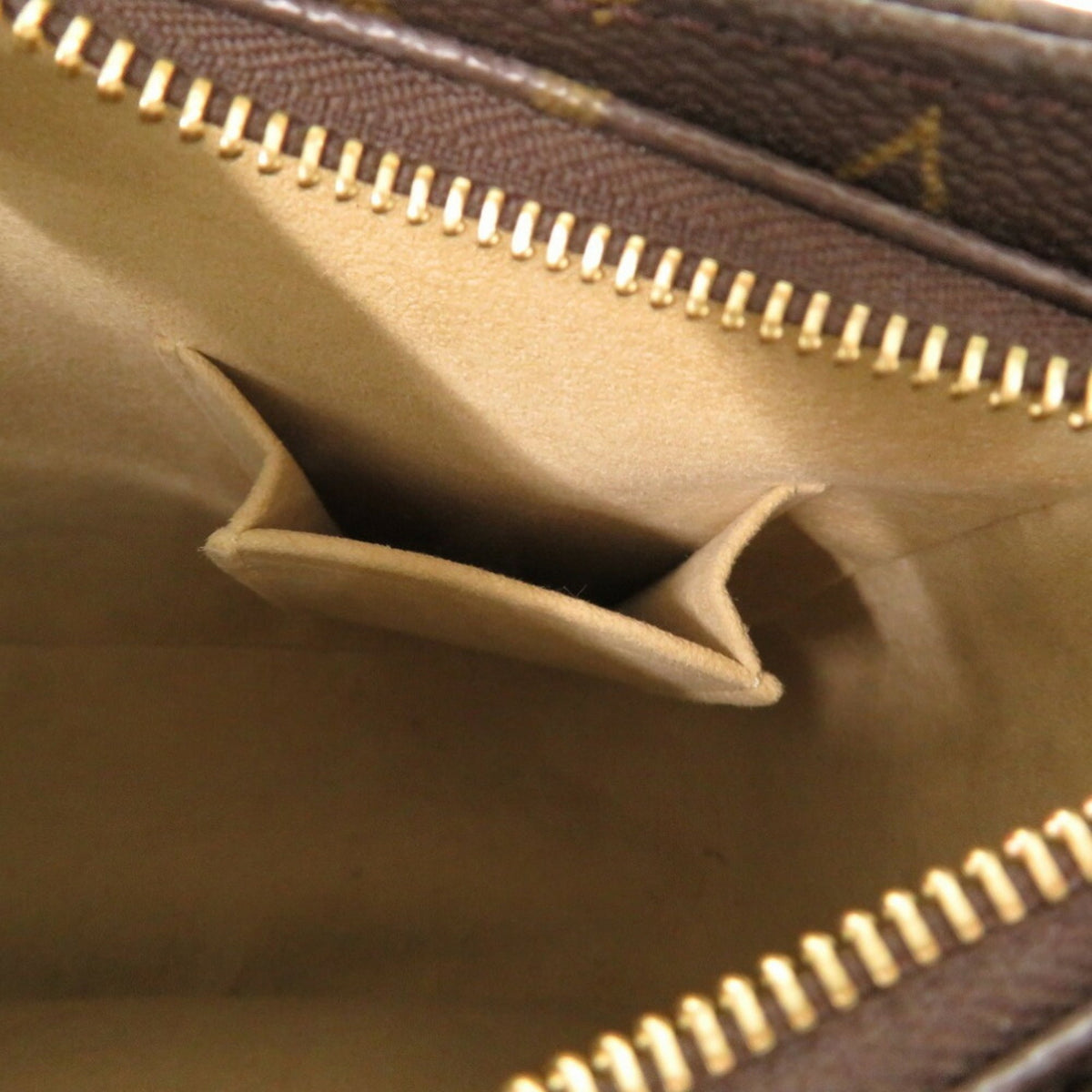Louis Vuitton Brown Monogram Monogram Shoulder Bag (Pre-Owned)