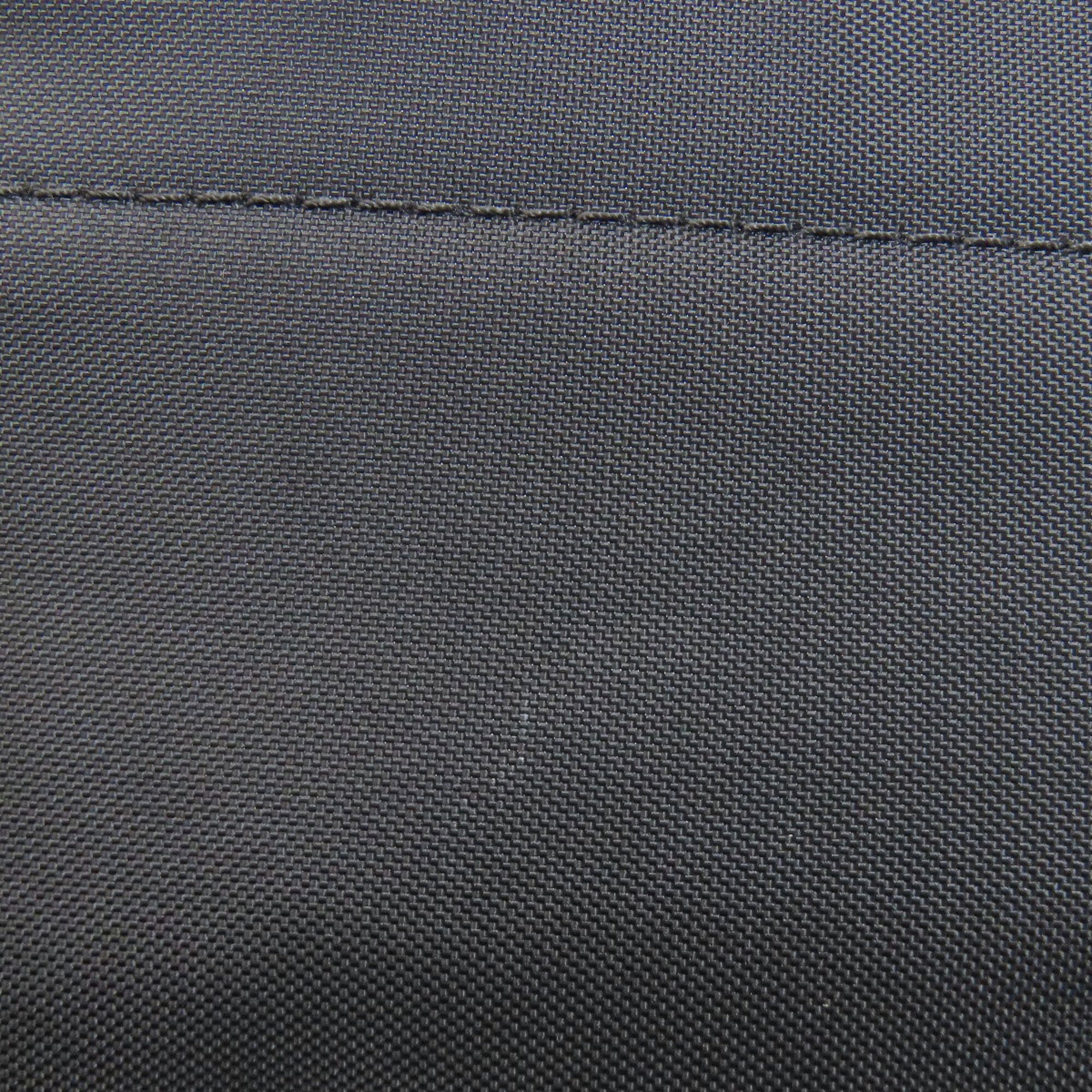 Longchamp Black Nylon Tote Bag (Pre-Owned)