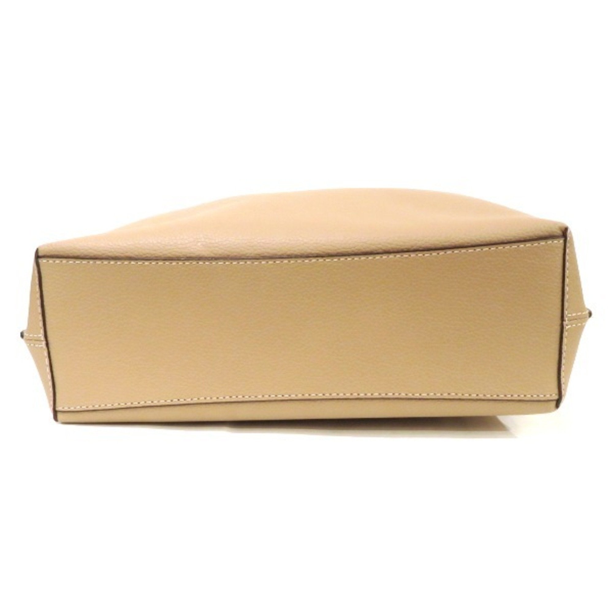 Coach Beige Leather Shoulder Bag (Pre-Owned)