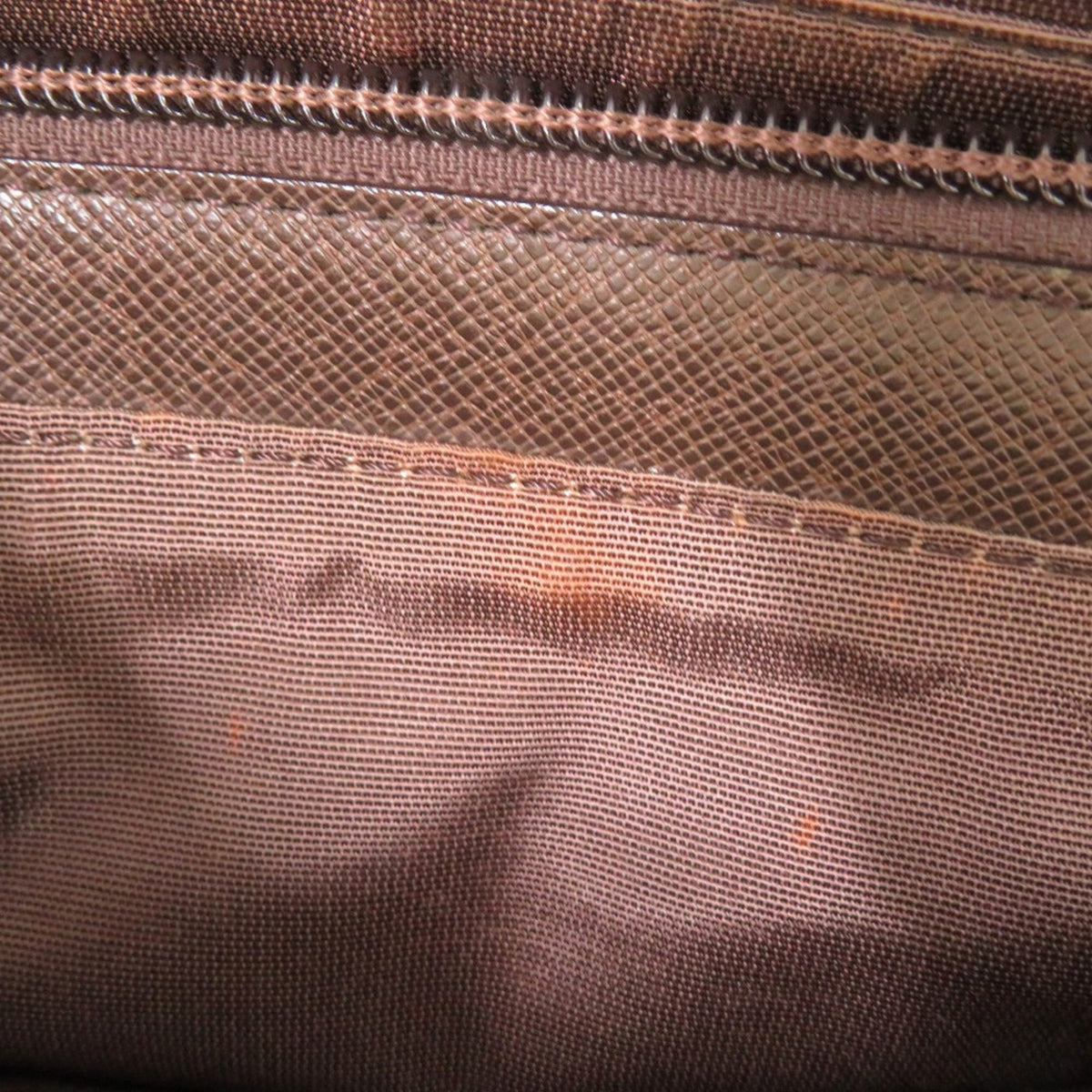 Burberry Beige Brown Leather Shoulder Bag (Pre-Owned)