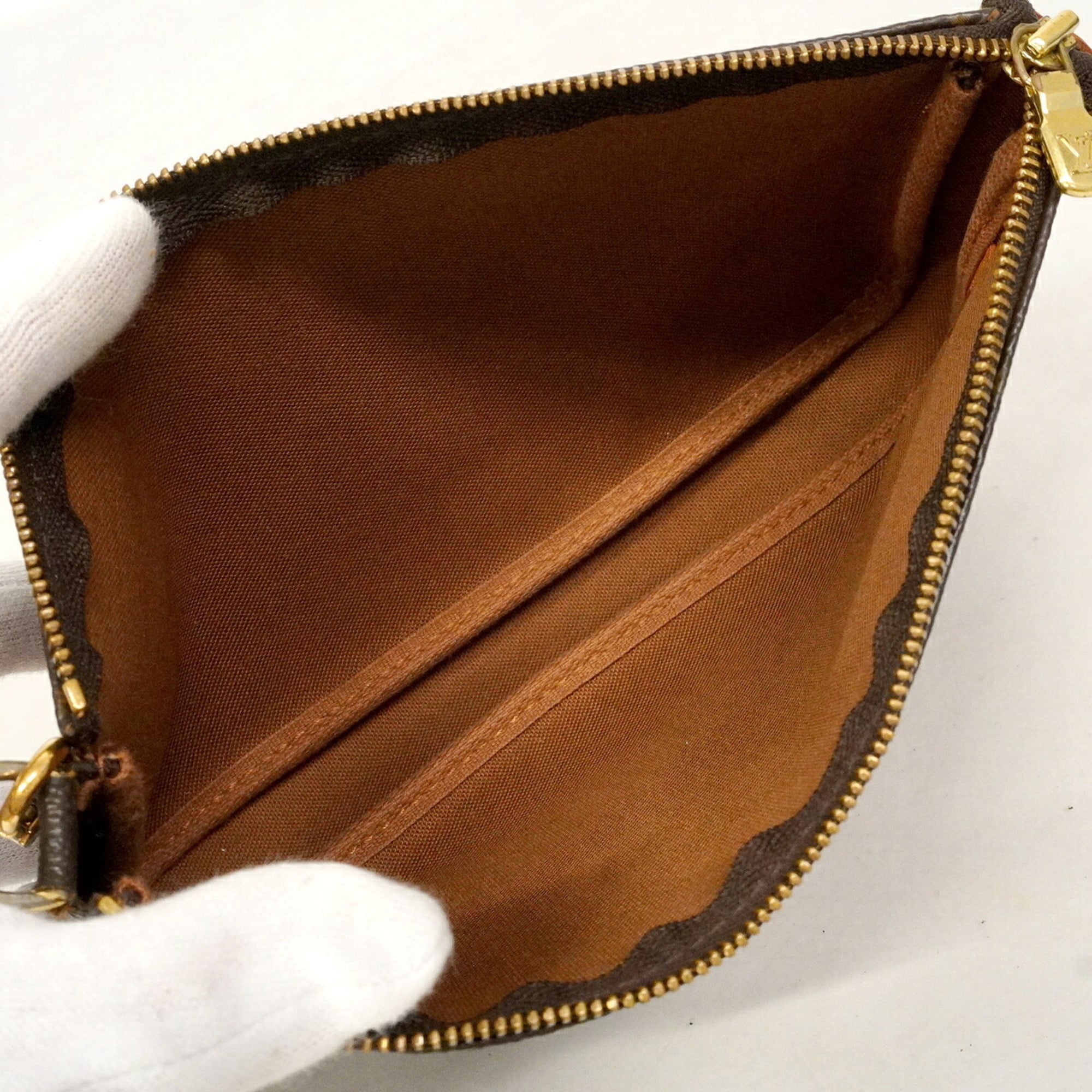 Louis Vuitton Brown Pouch (Pre-Owned)