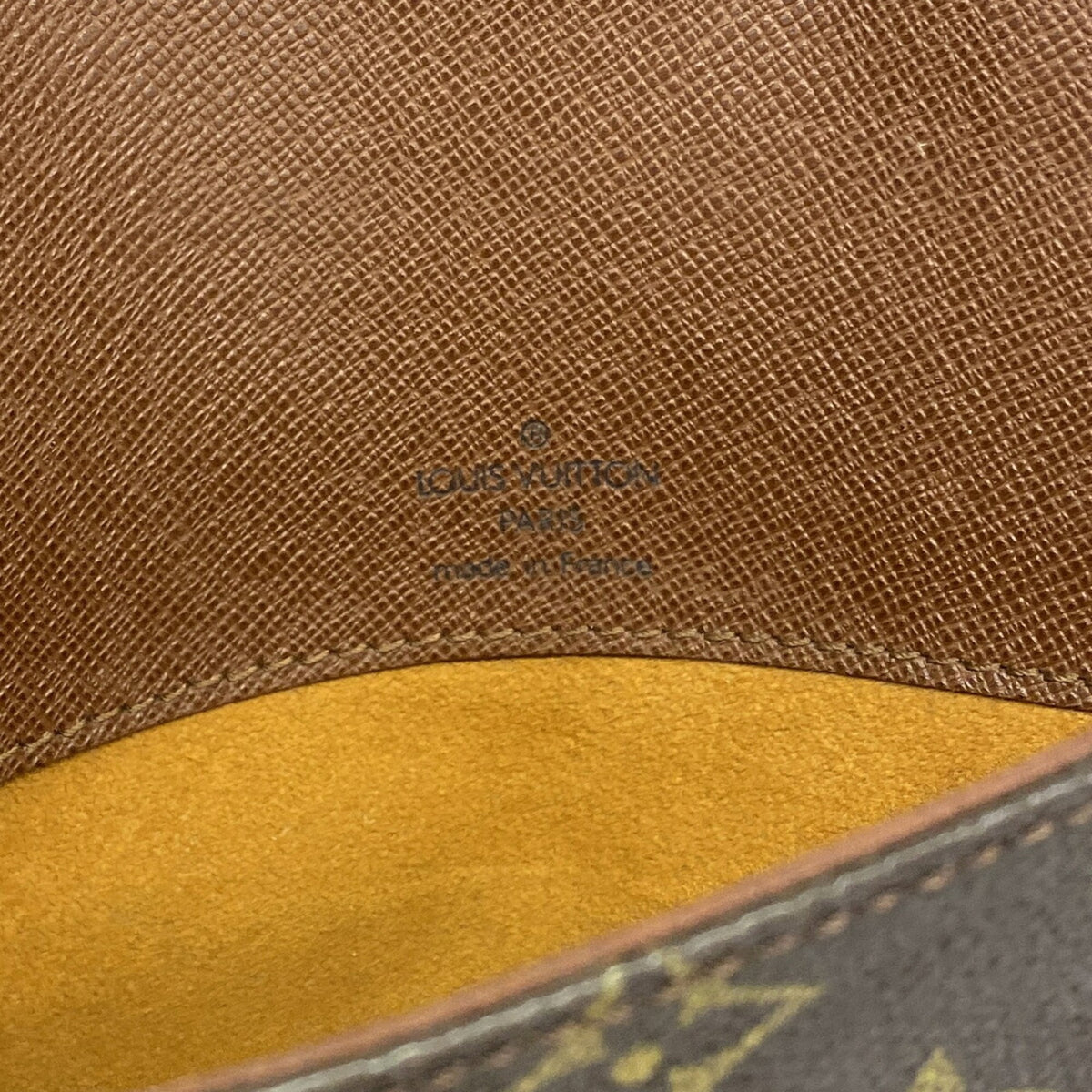 Louis Vuitton Brown Shoulder Bag (Pre-Owned)