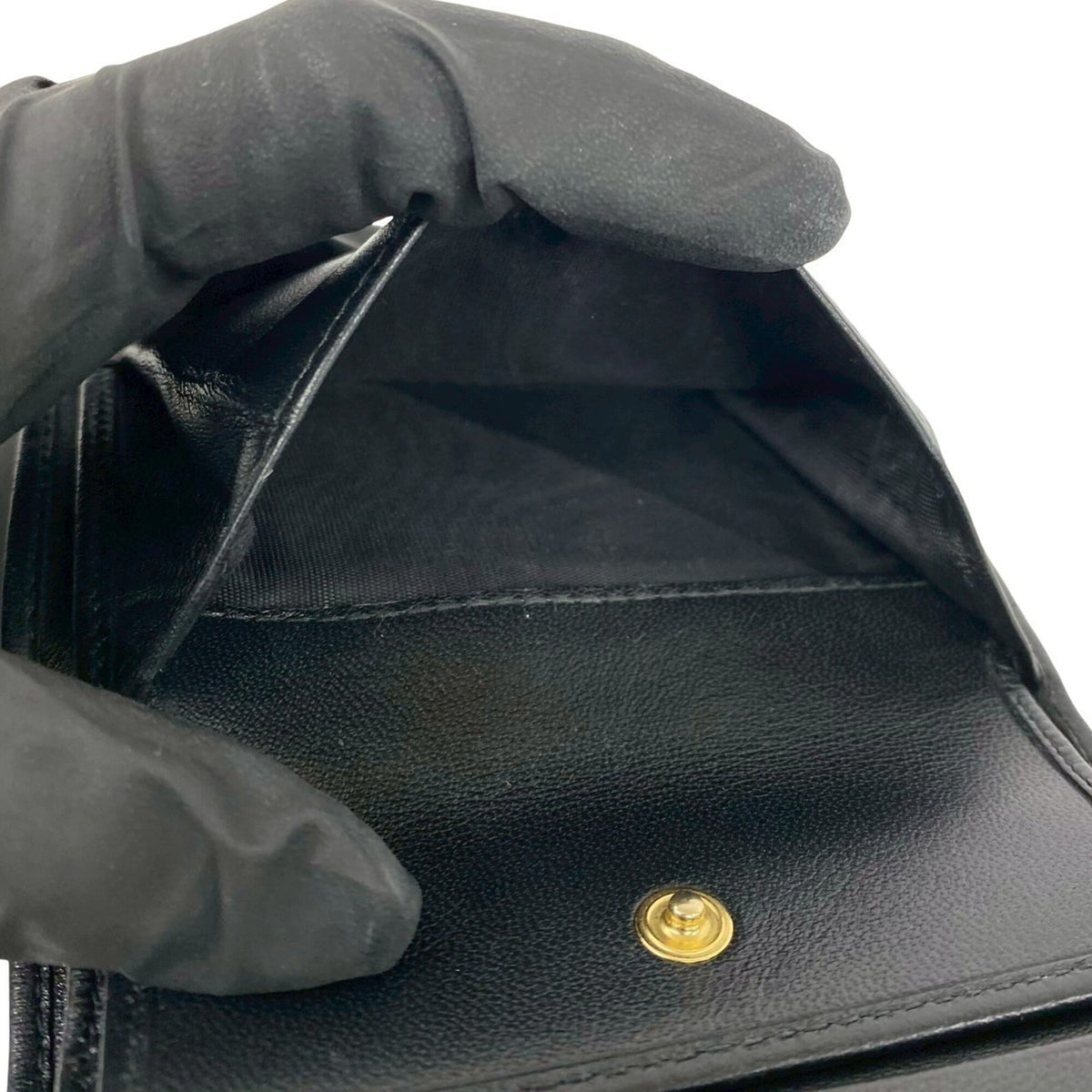 Miu Miu Black Leather Wallet (Bi-Fold) (Pre-Owned)